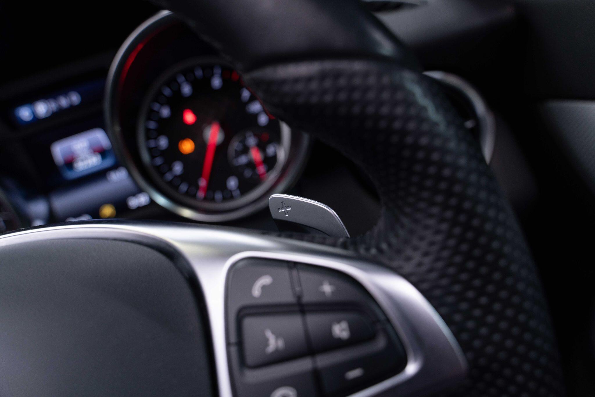 Mercedes SLC - Image 15