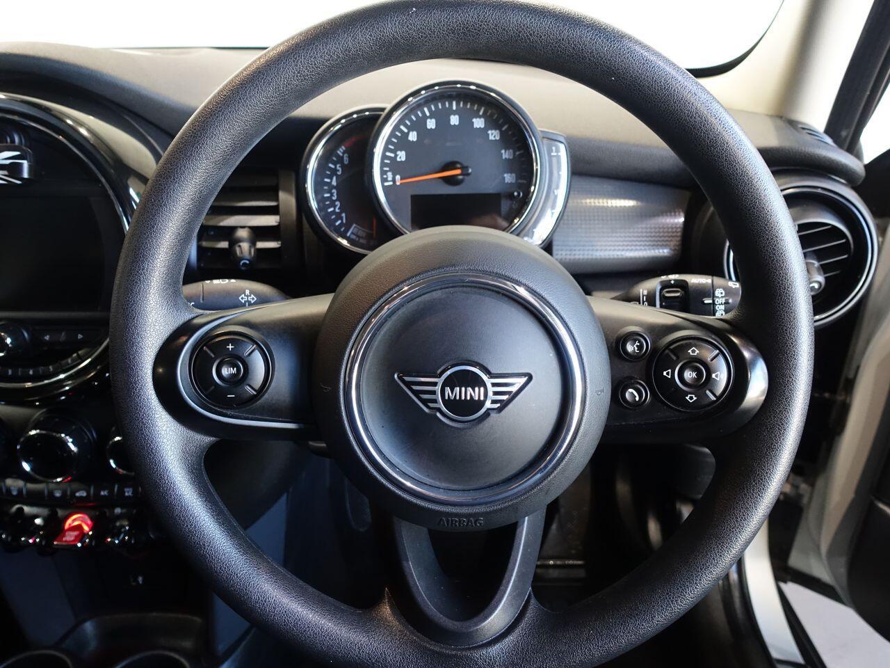 MINI Hatch - Image 3