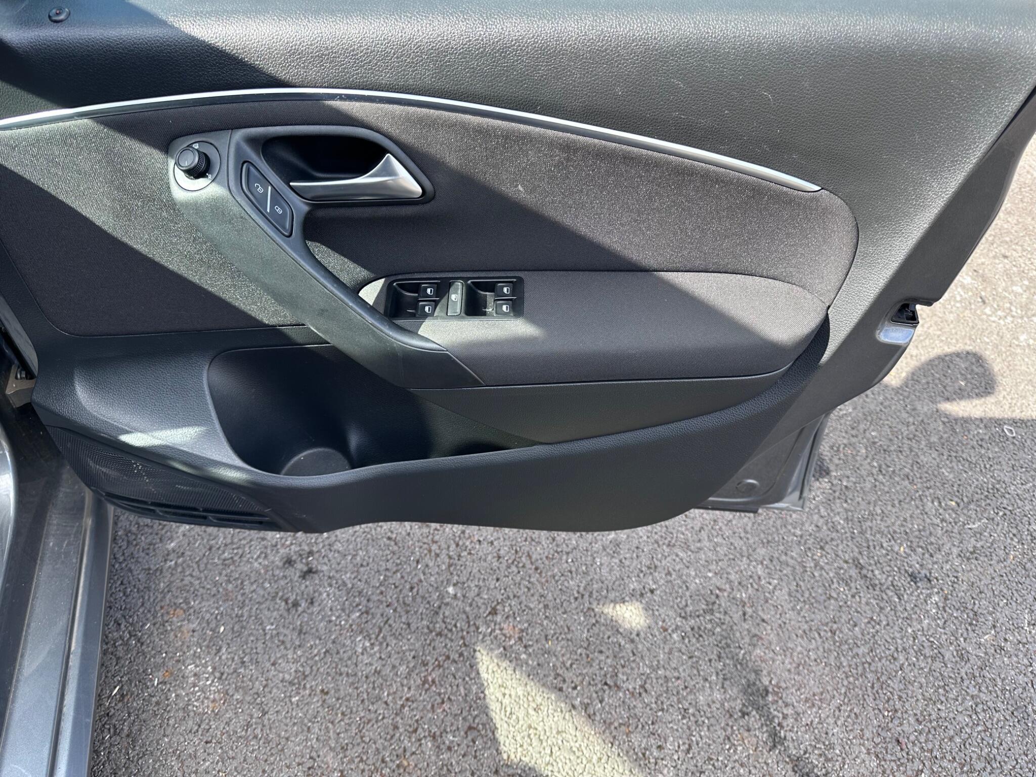 Volkswagen Polo - Image 41