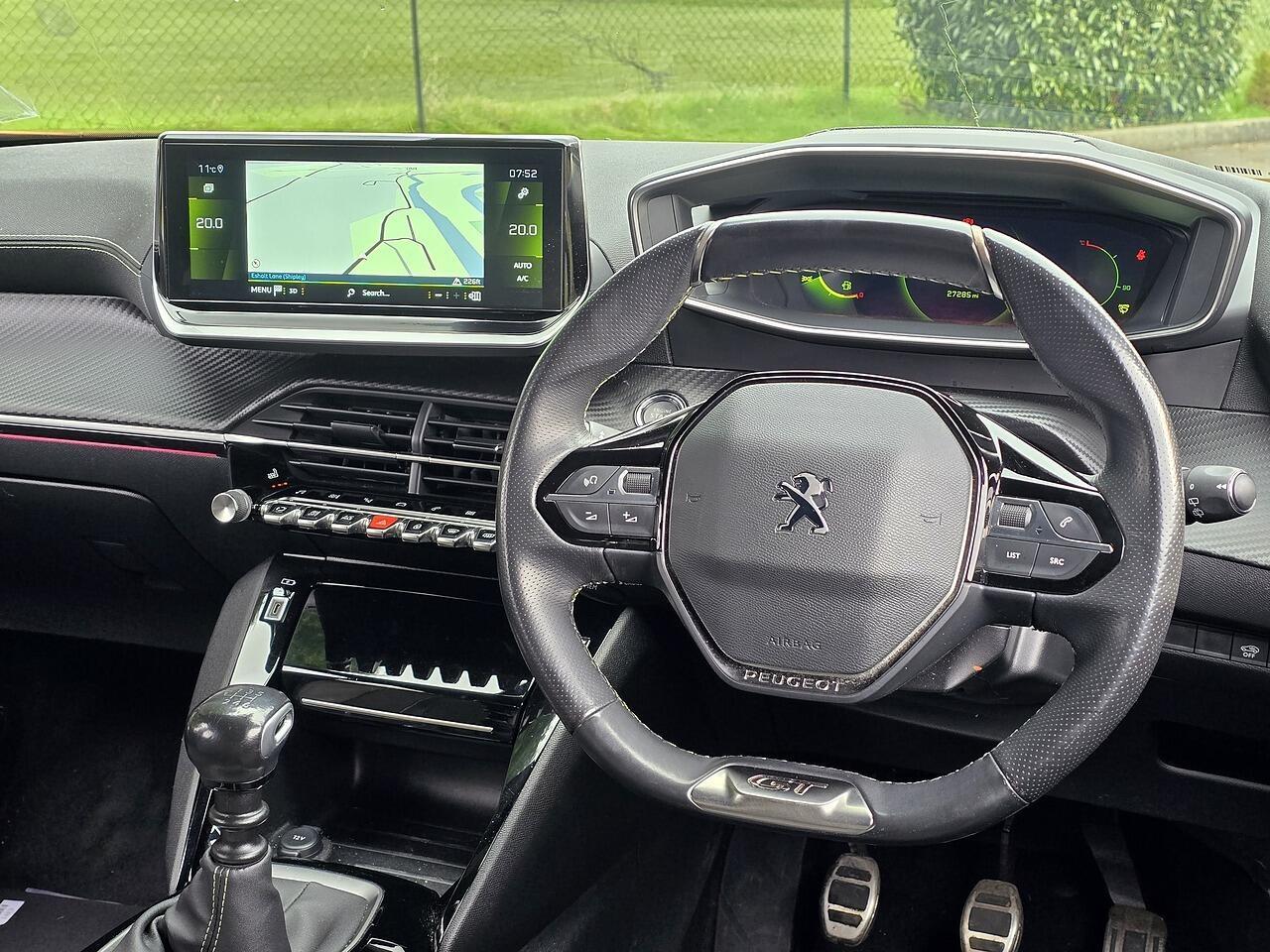 Peugeot 2008 - Image 10