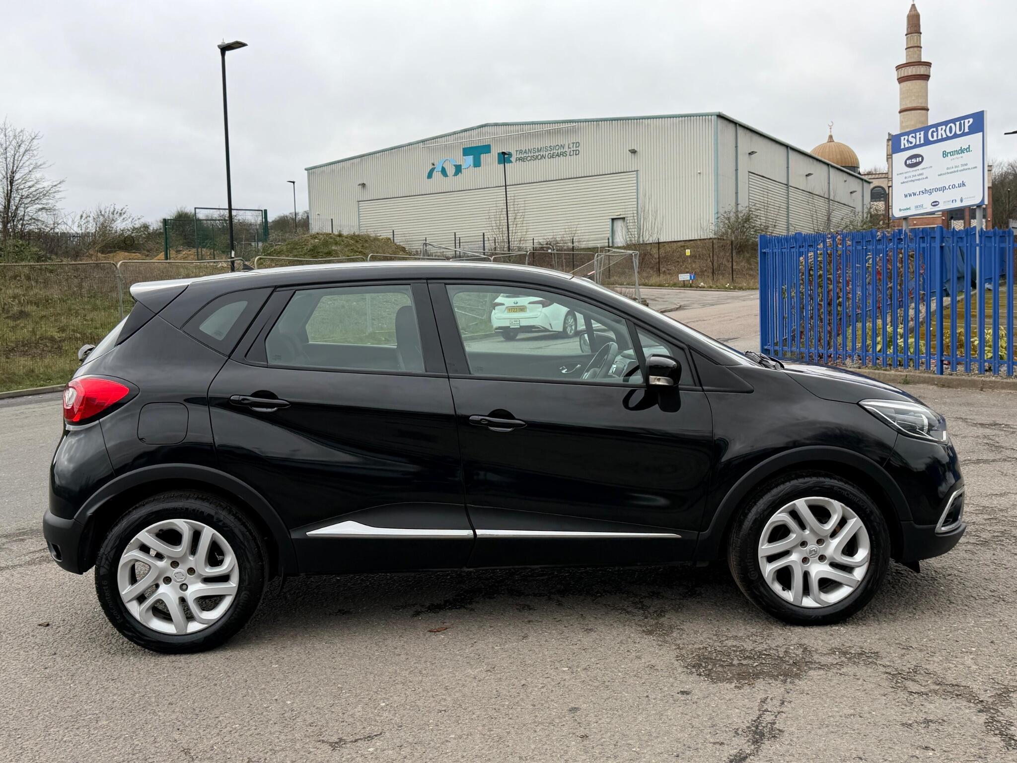 Renault Captur - Image 11