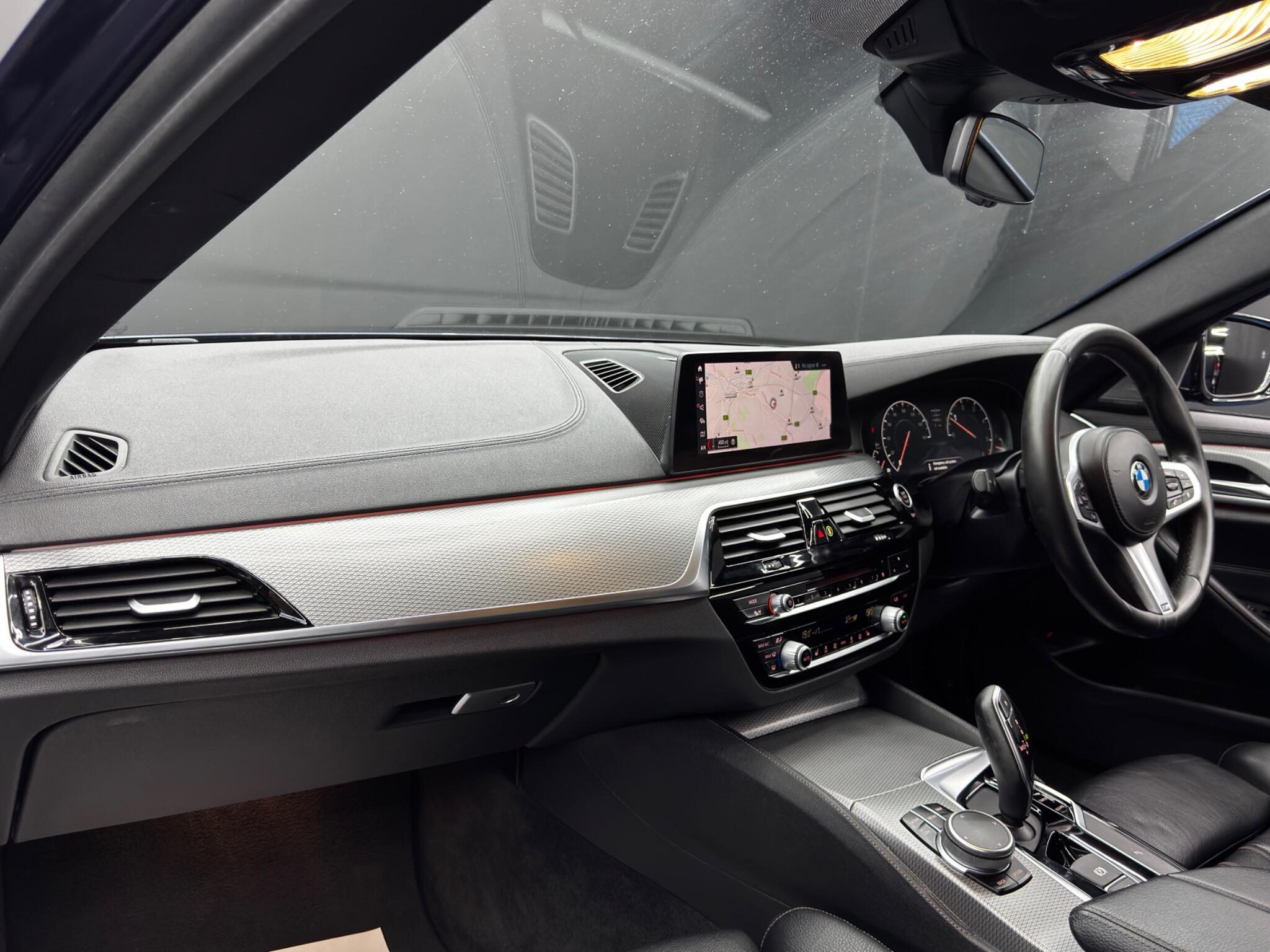 BMW 5 Series - Image 11