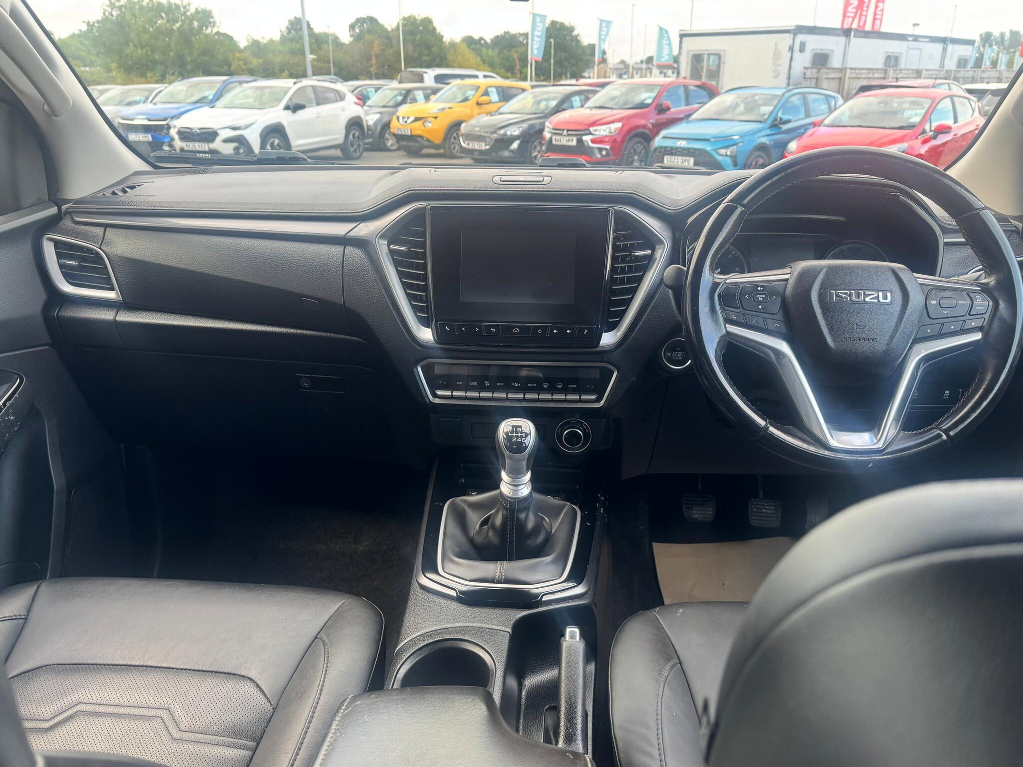 Isuzu D-MAX - Image 16