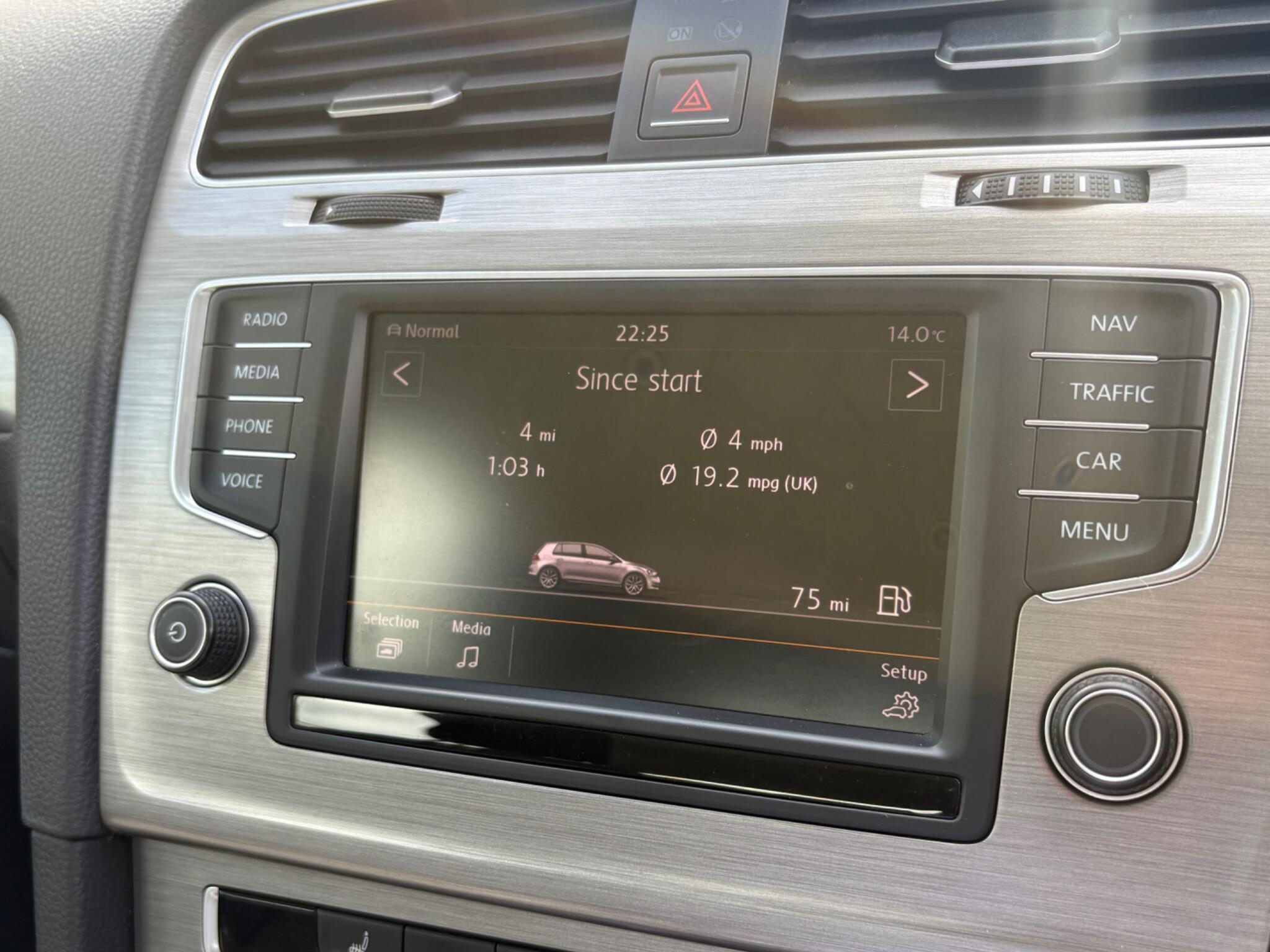 Volkswagen Golf - Image 39