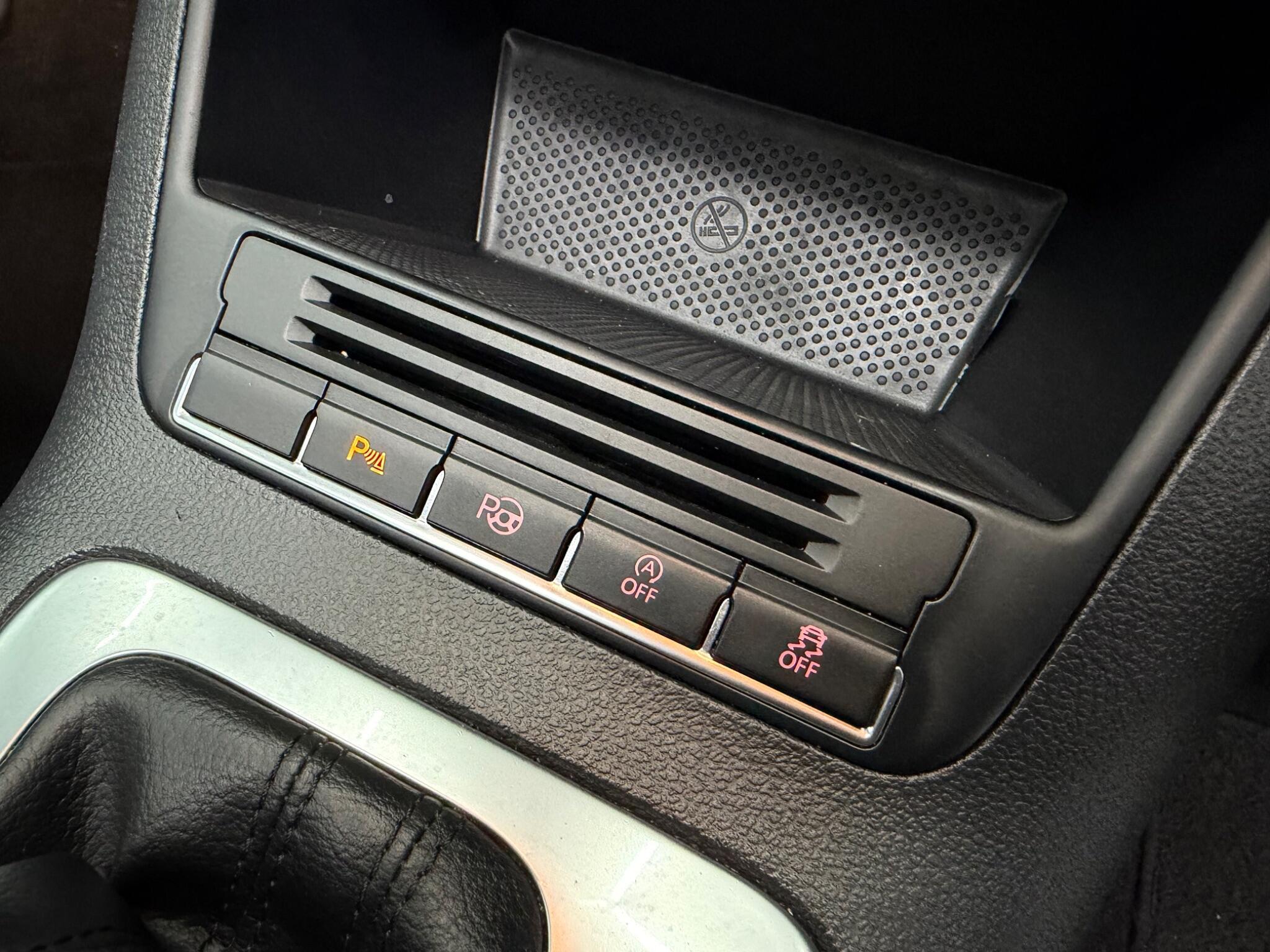 Volkswagen Tiguan - Image 28