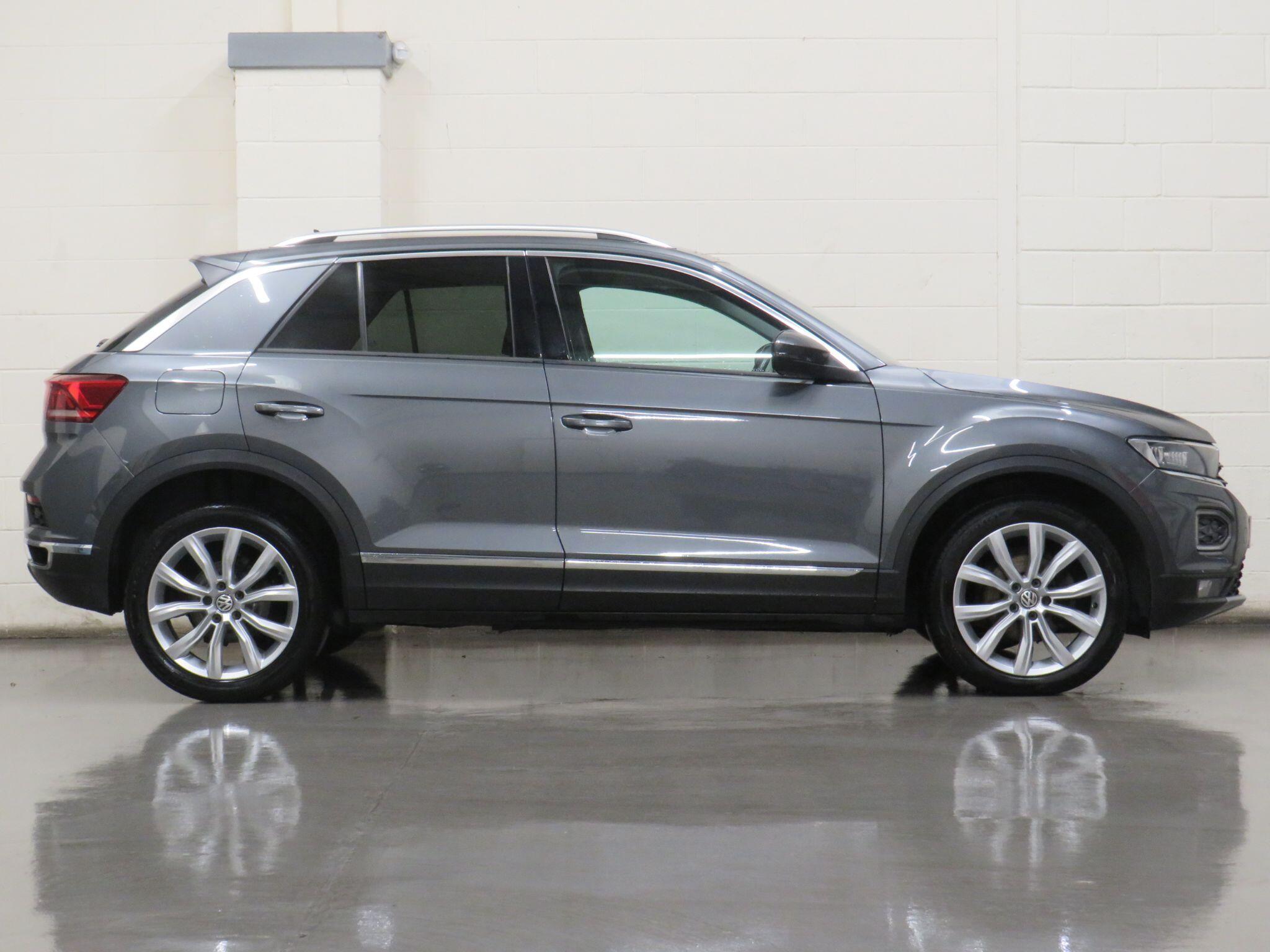 Volkswagen T-Roc - Image 17