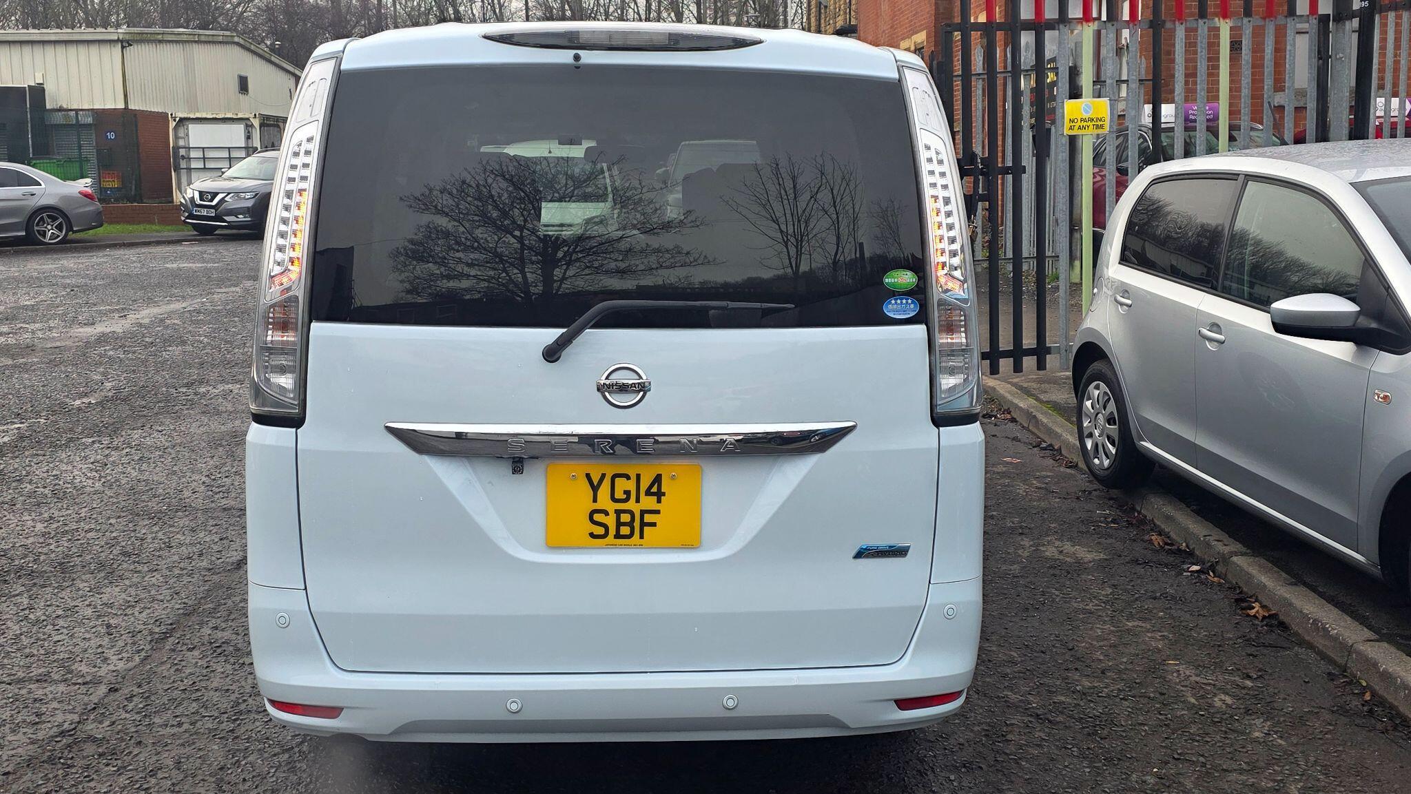 Nissan Serena - Image 11