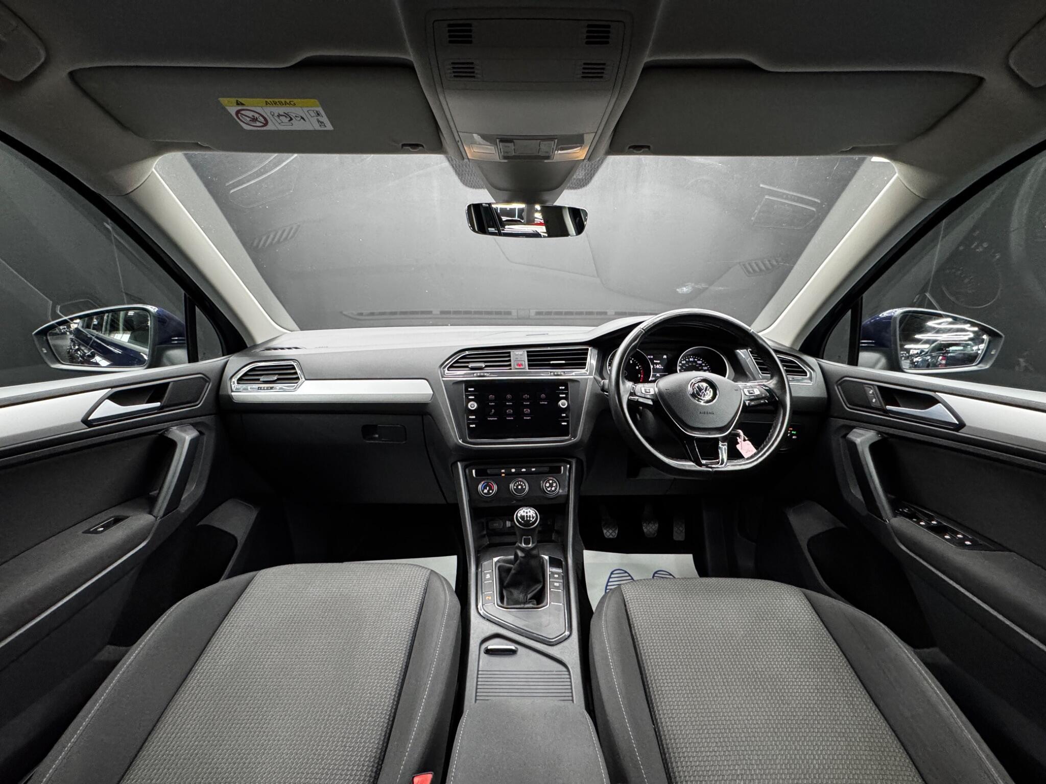 Volkswagen Tiguan - Image 15