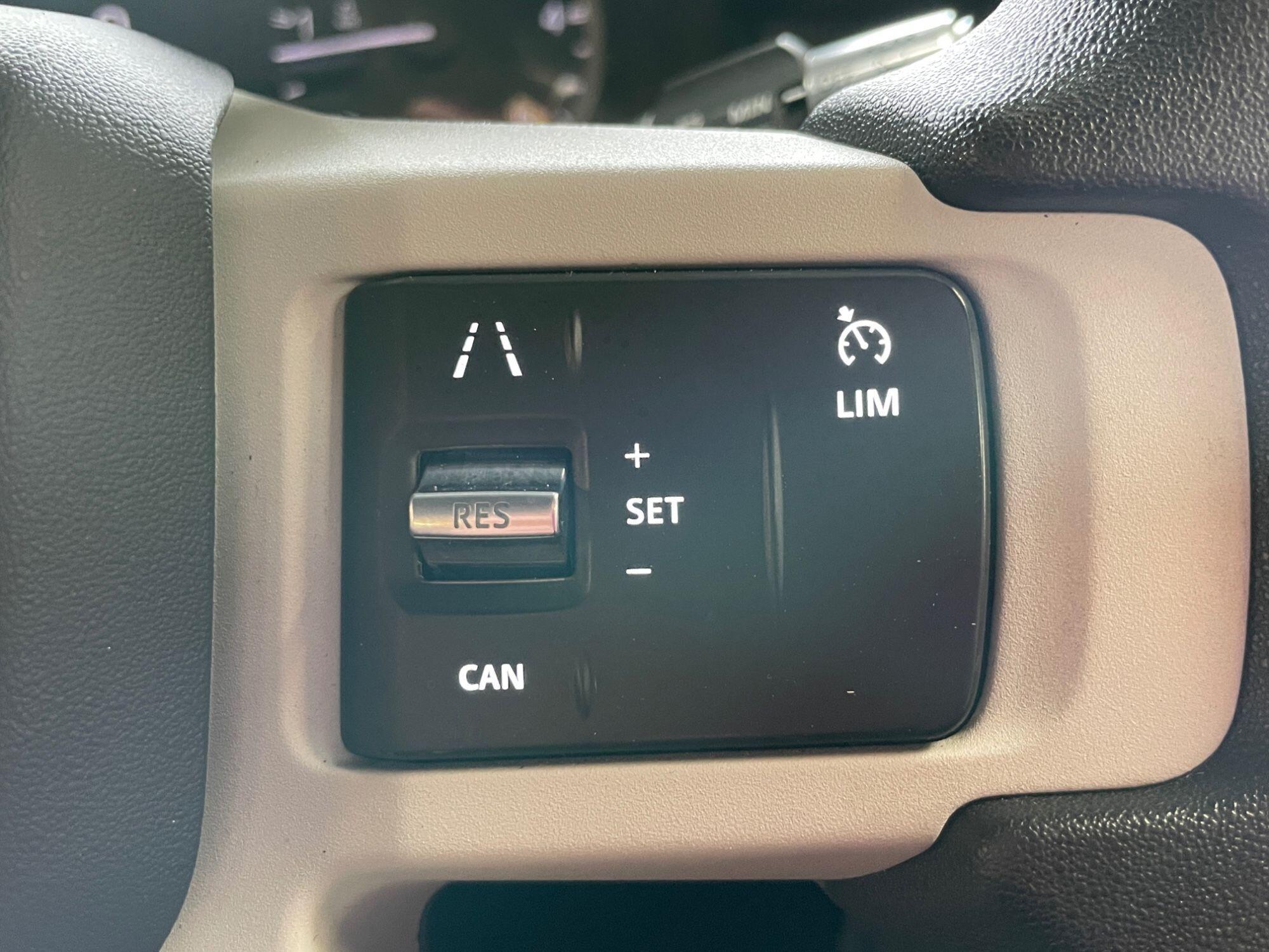 Land Rover Defender - Image 41