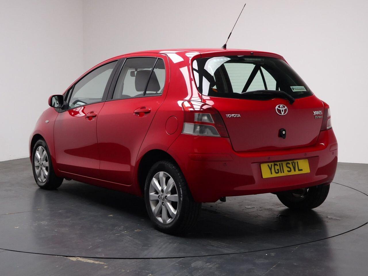 Toyota Yaris - Image 9