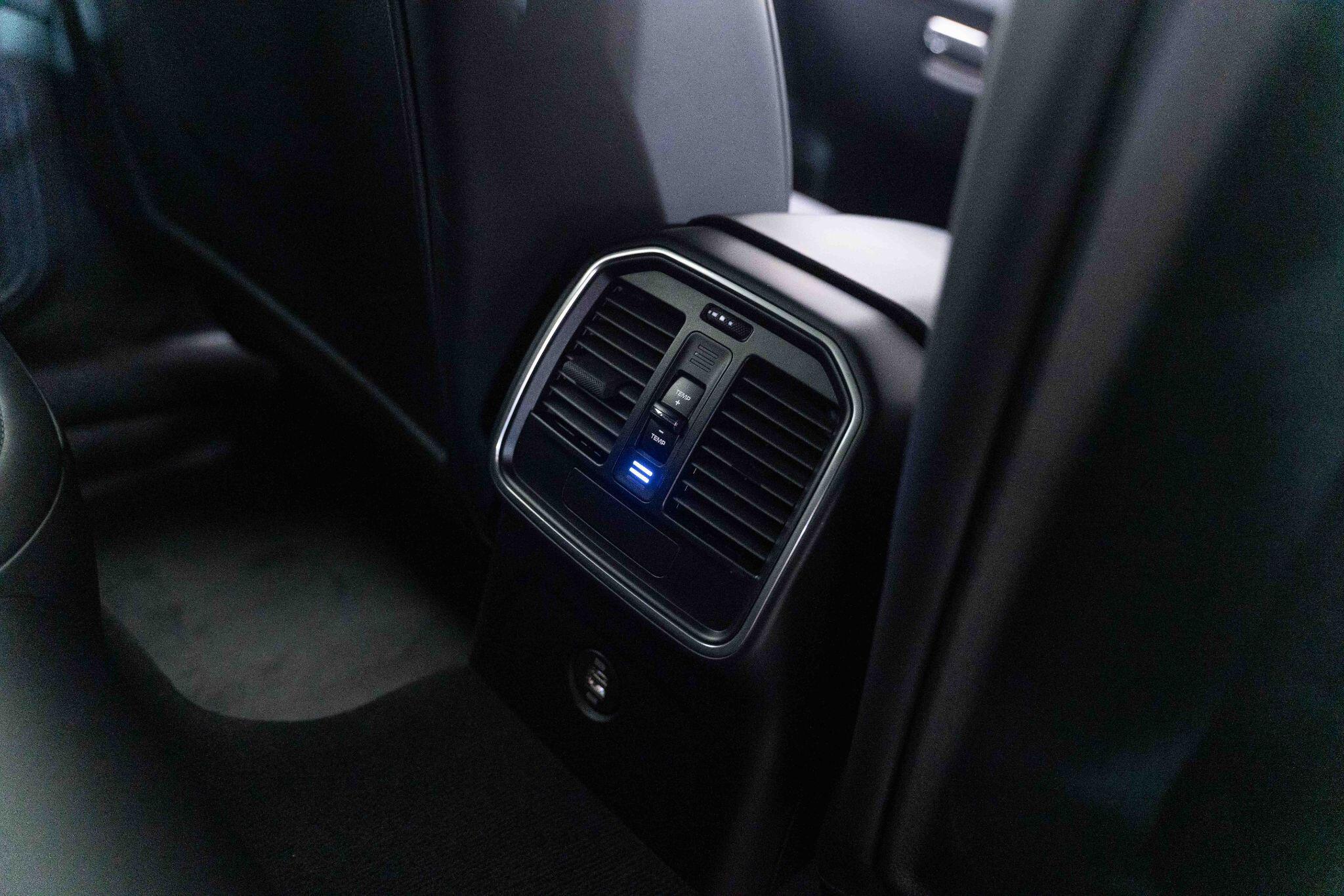 Porsche Macan - Image 17