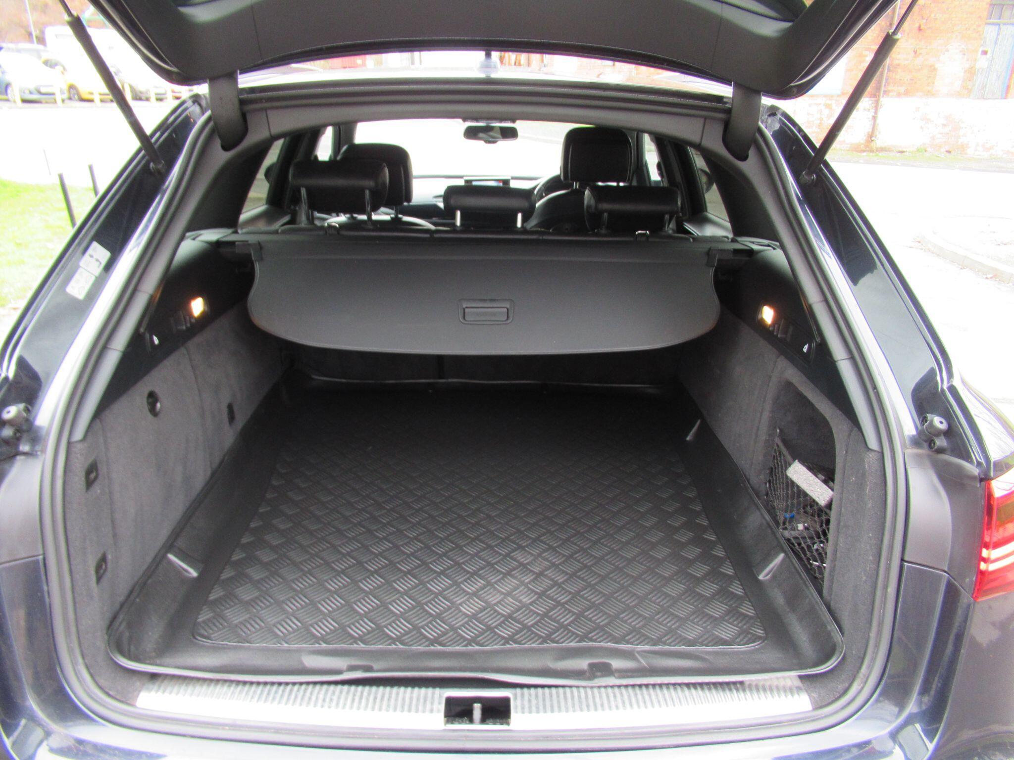 Audi A6 Avant - Image 21