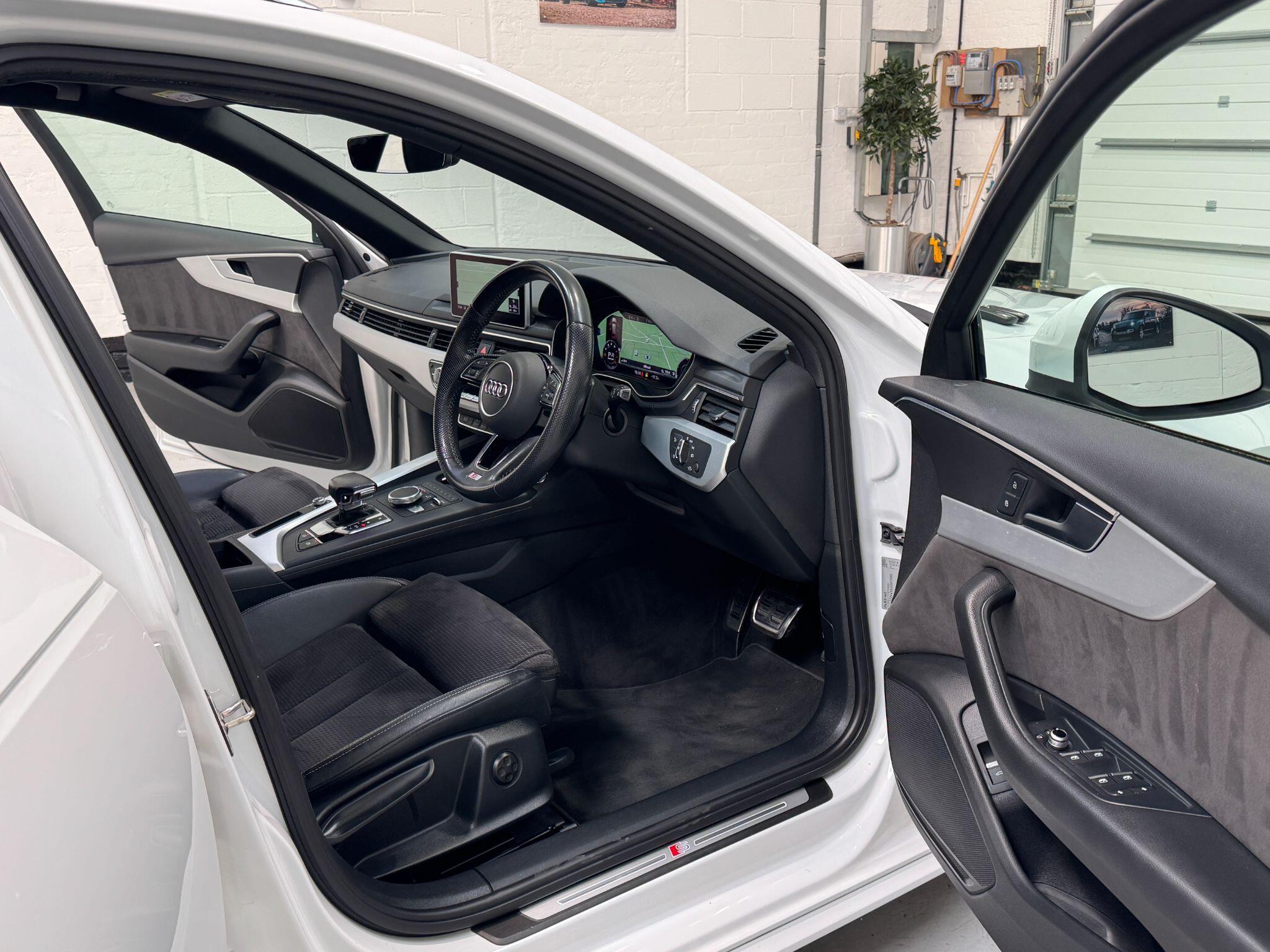 Audi A4 Avant - Image 22