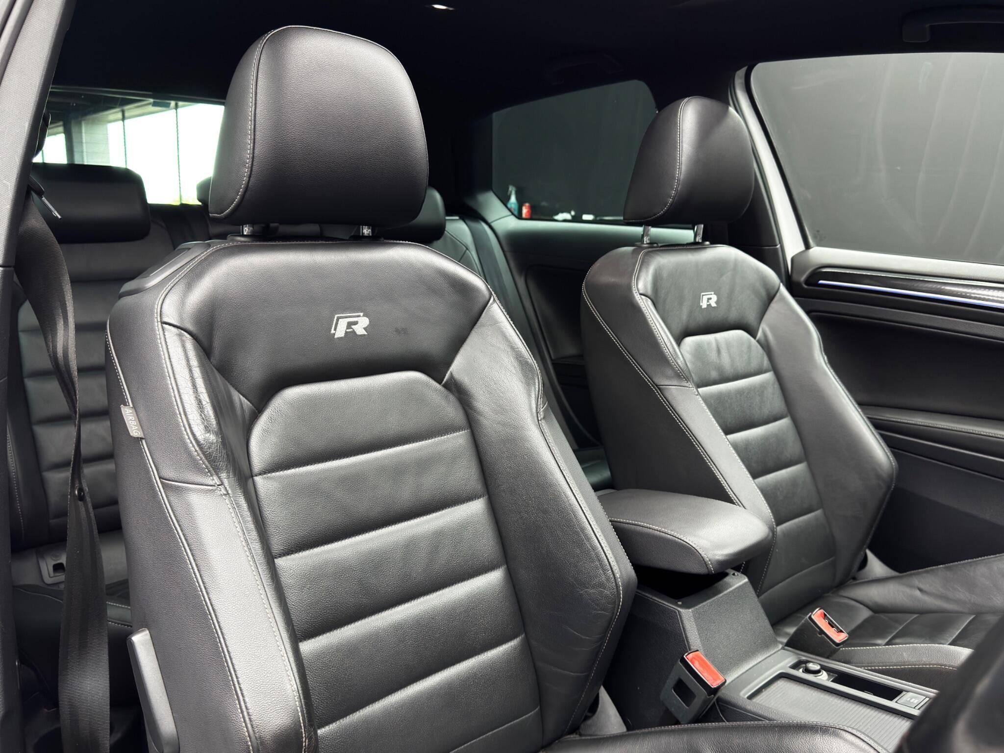 Volkswagen Golf - Image 12