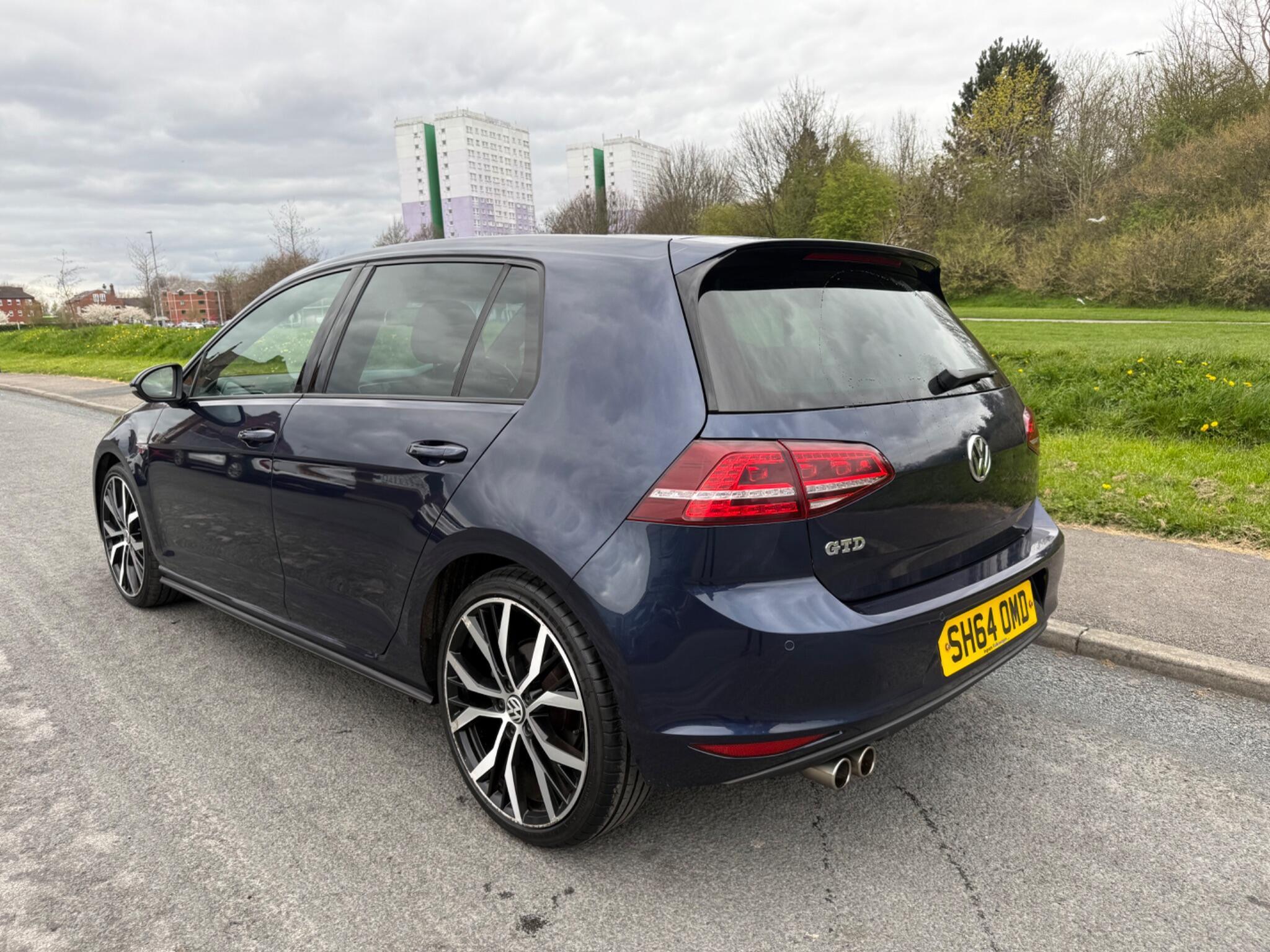 Volkswagen Golf - Image 4