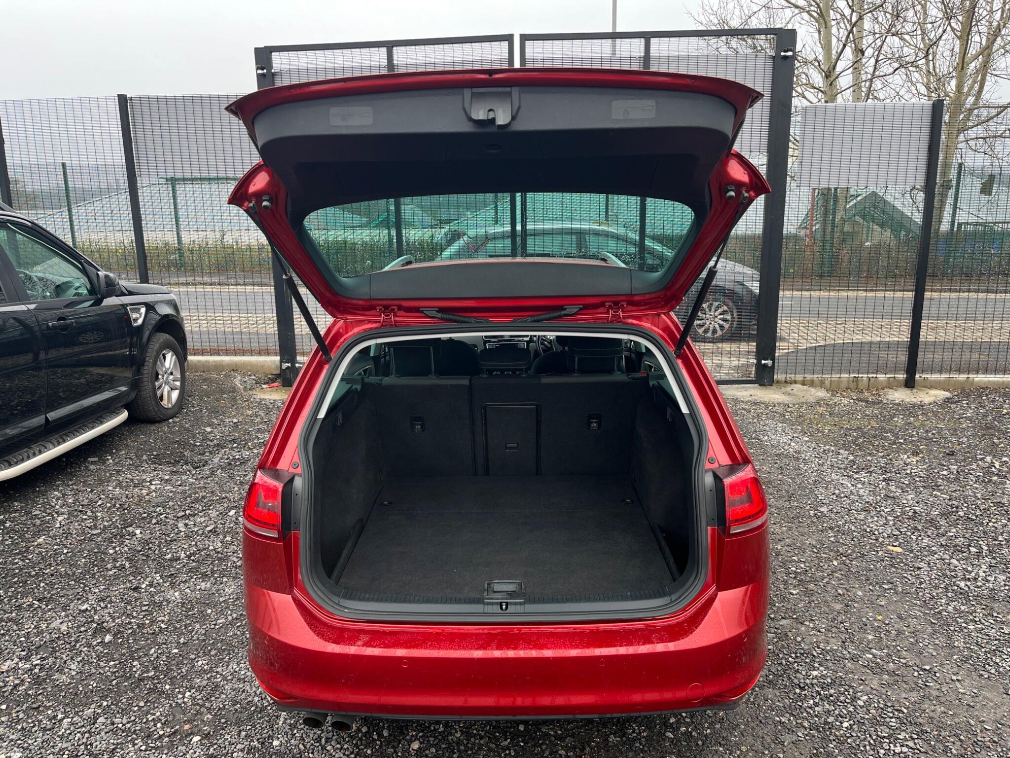 Volkswagen Golf - Image 12