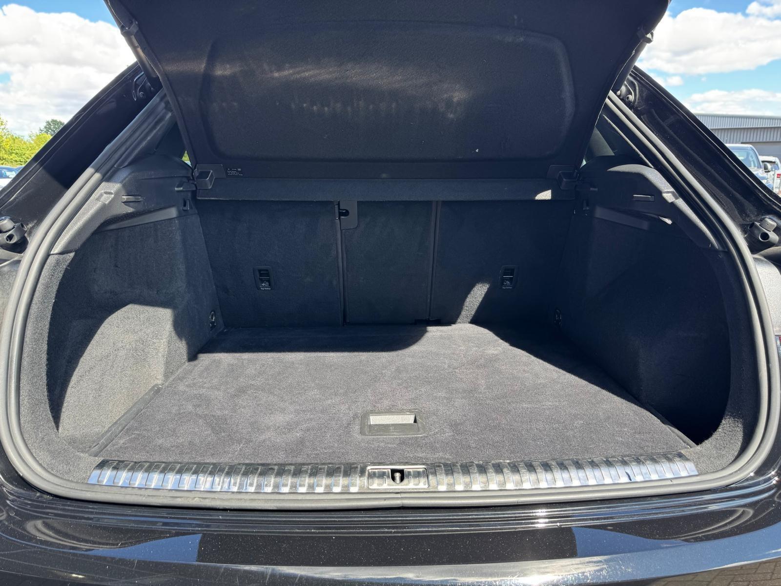 Audi Q3 - Image 15