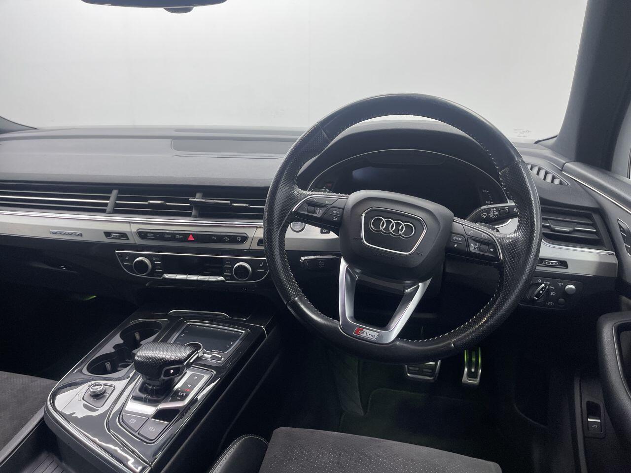 Audi Q7 - Image 18