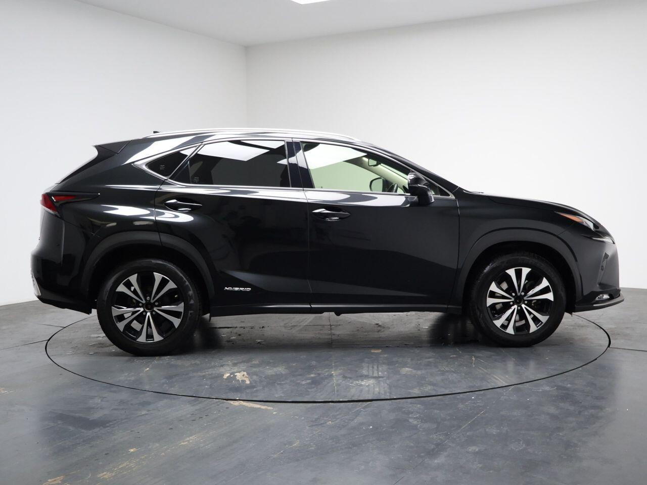 Lexus NX - Image 14