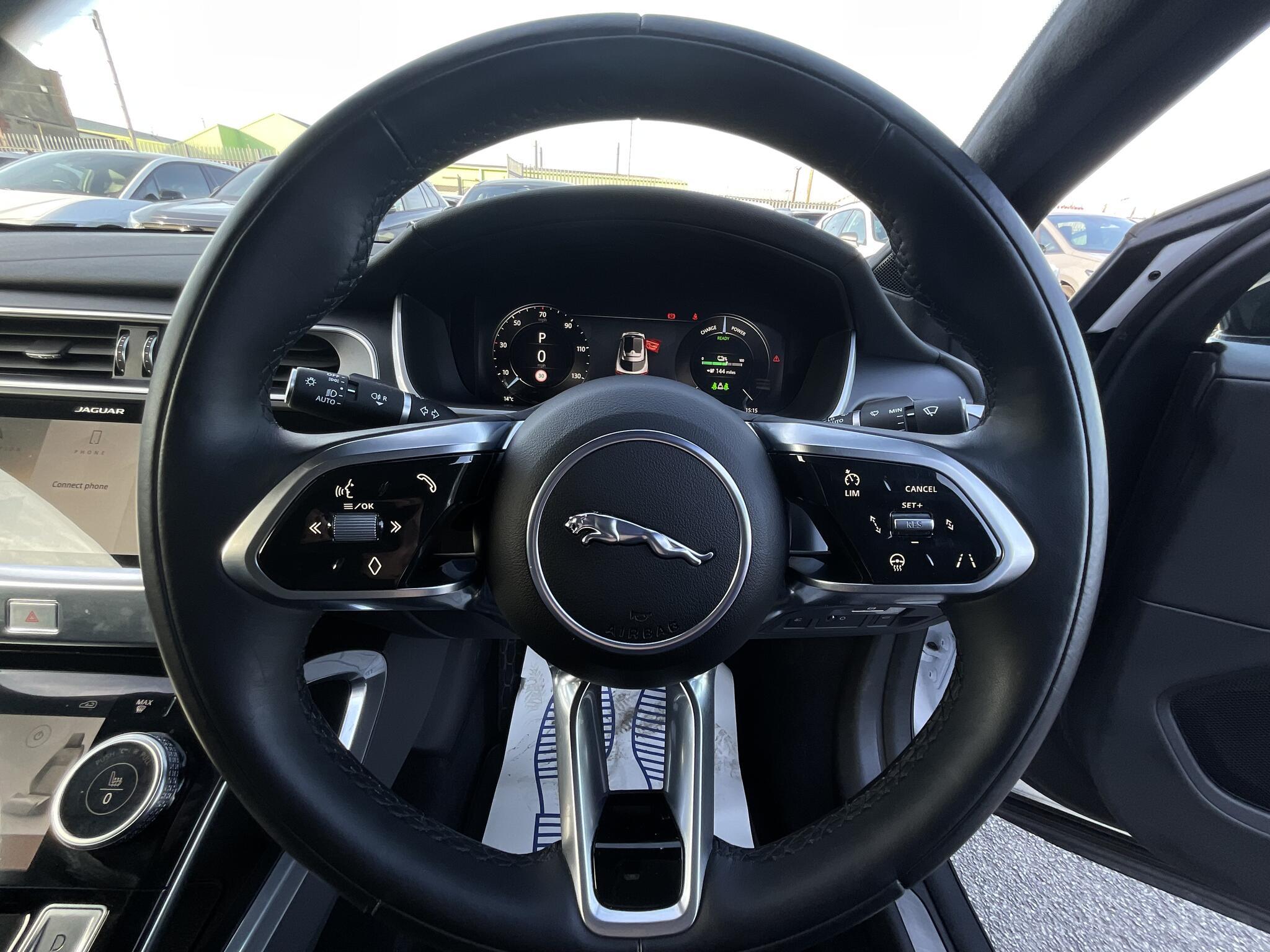 Jaguar I-Pace - Image 8