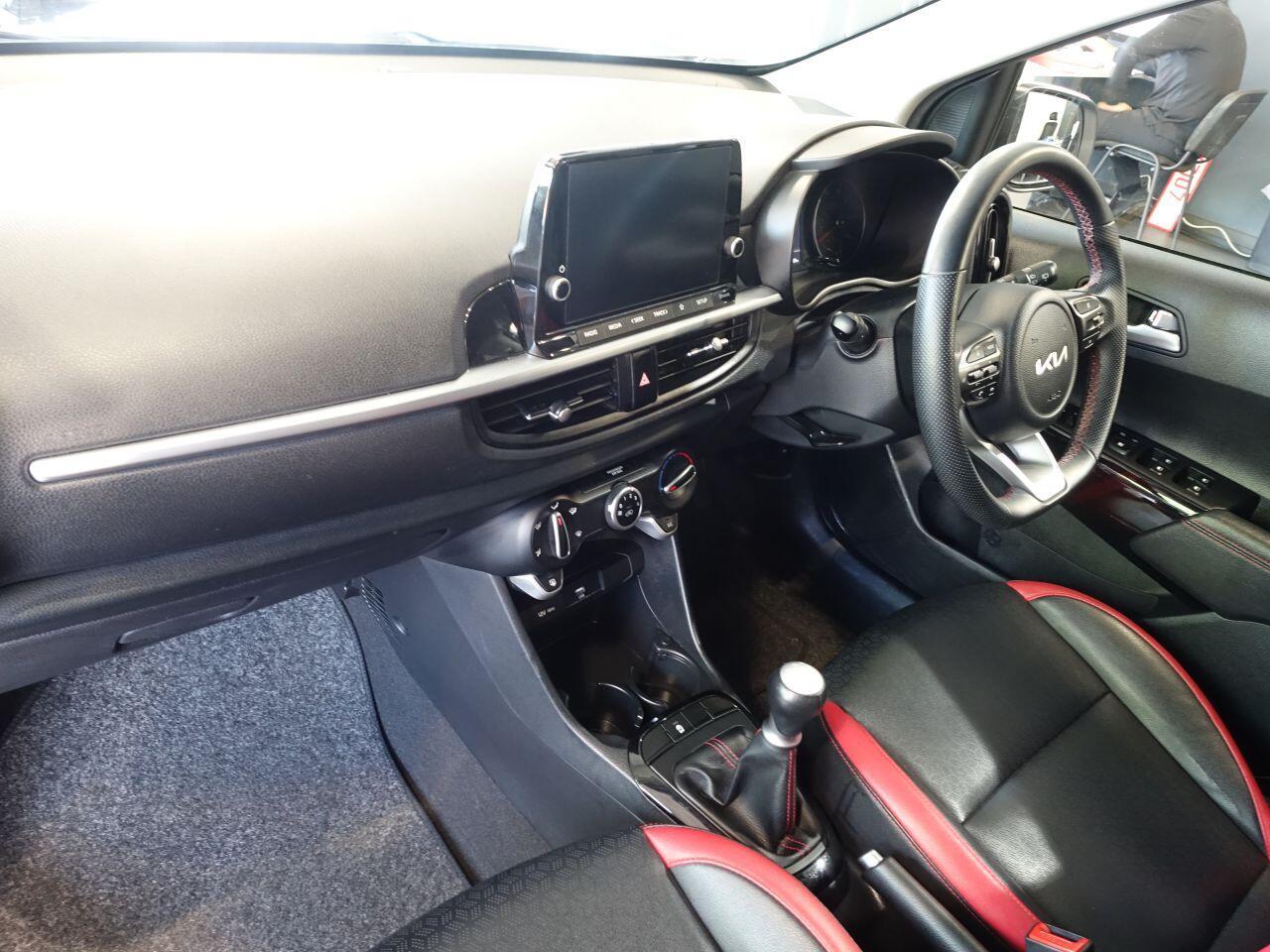 Kia Picanto - Image 11