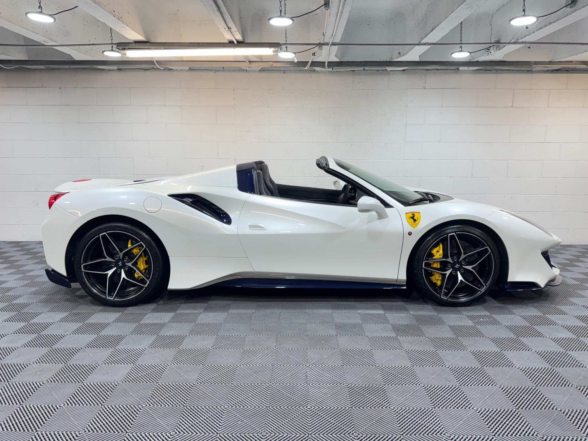 Ferrari 488 Pista - Image 4