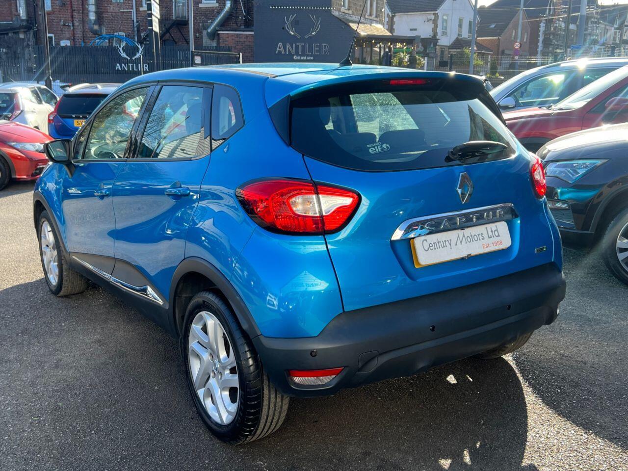 Renault Captur - Image 2