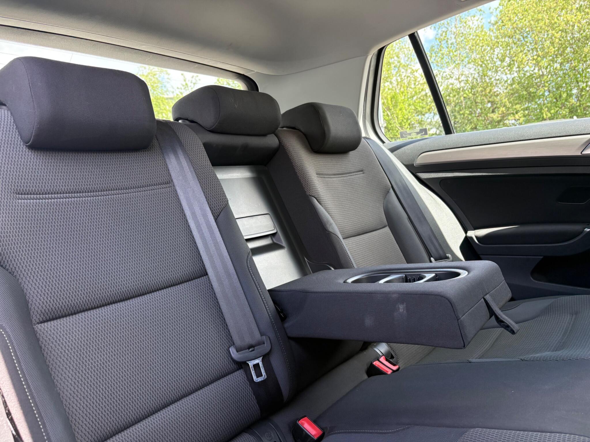 Volkswagen Golf - Image 26
