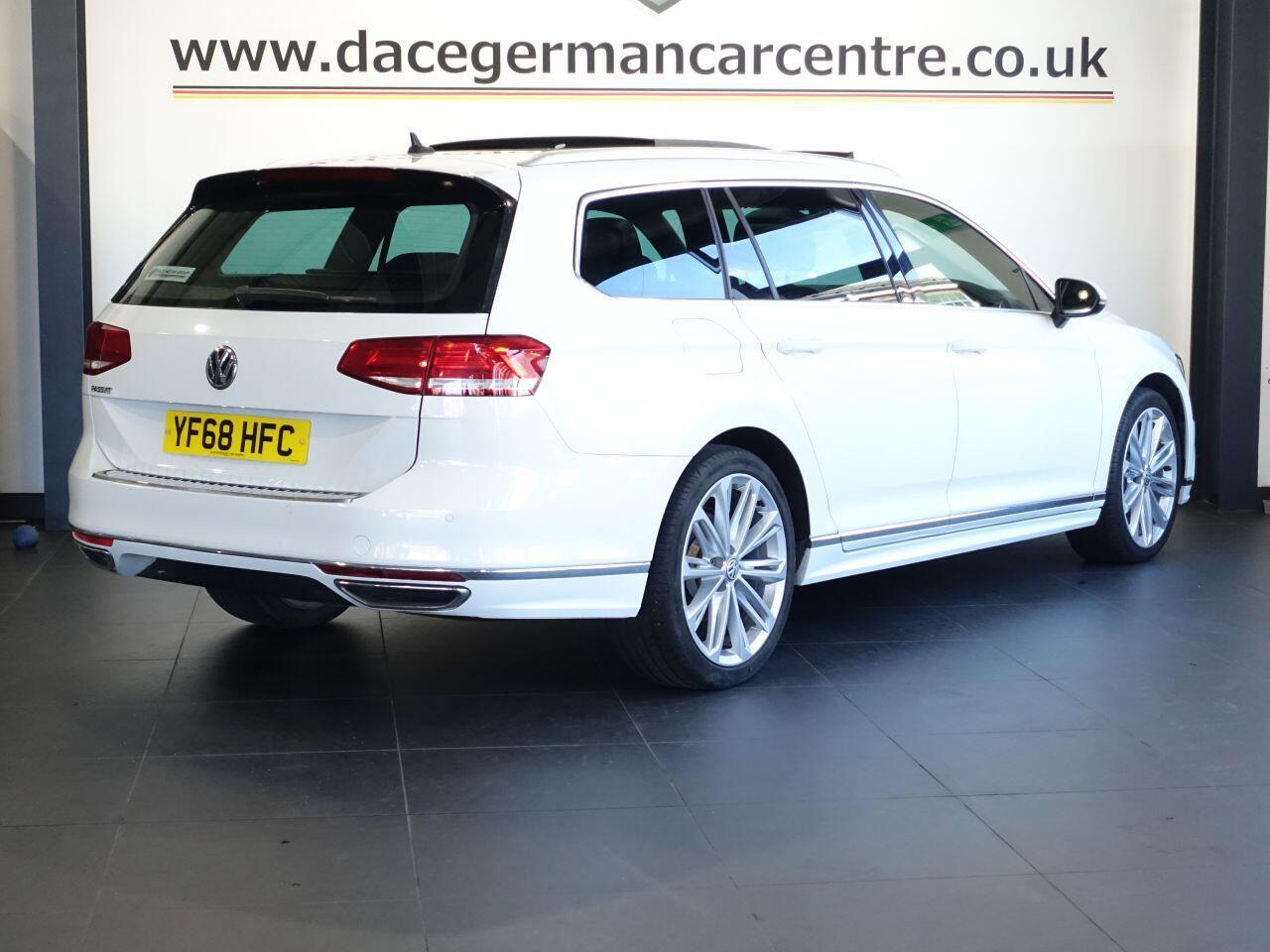 Volkswagen Passat - Image 4