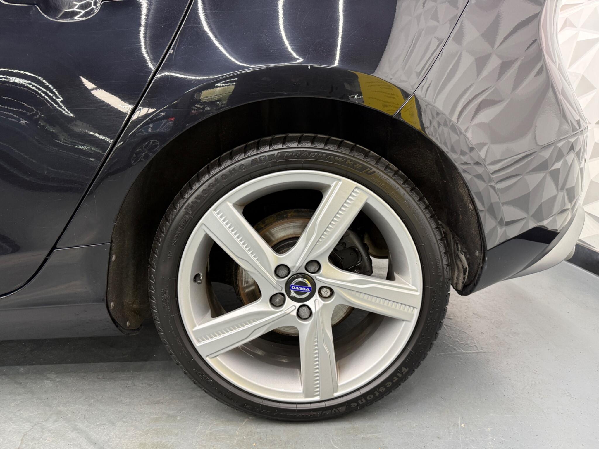 Volvo V40 - Image 9