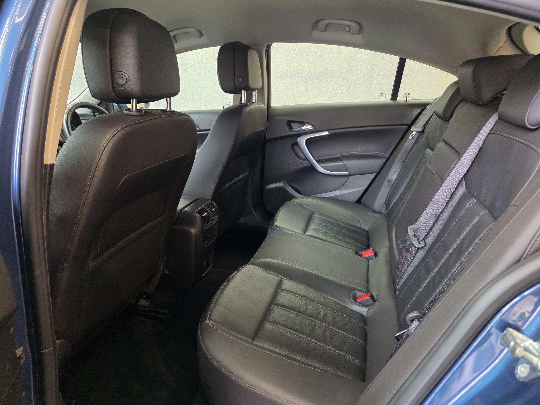 Vauxhall Insignia - Image 34