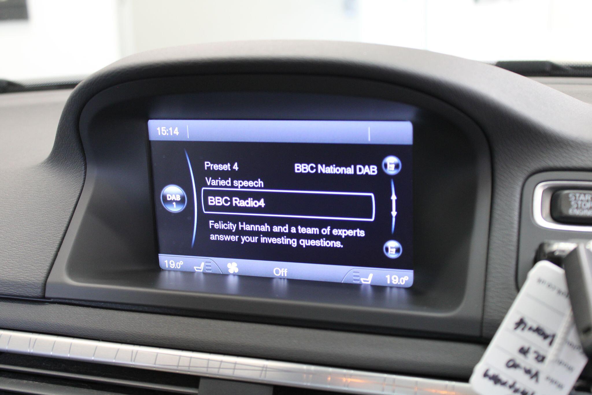 Volvo XC70 - Image 49
