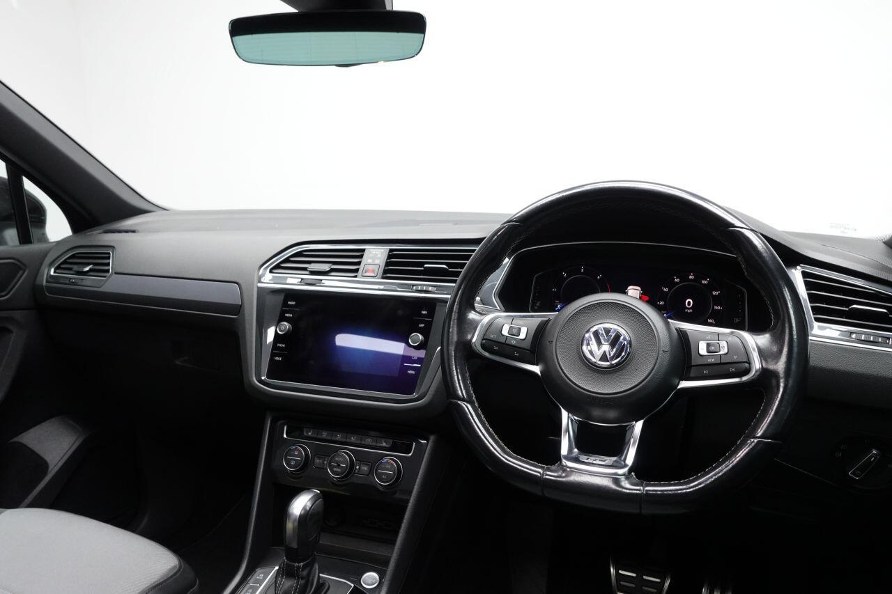 Volkswagen Tiguan - Image 13