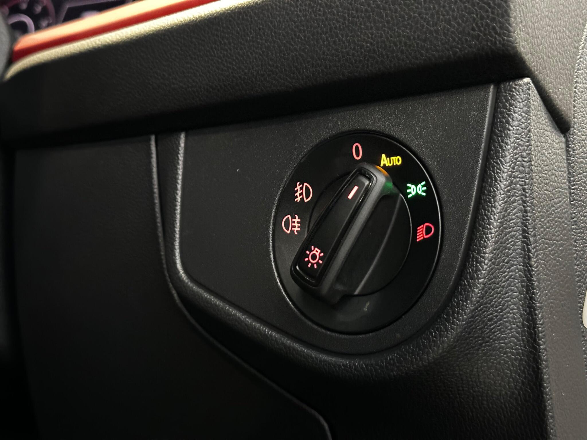 Volkswagen Polo - Image 12