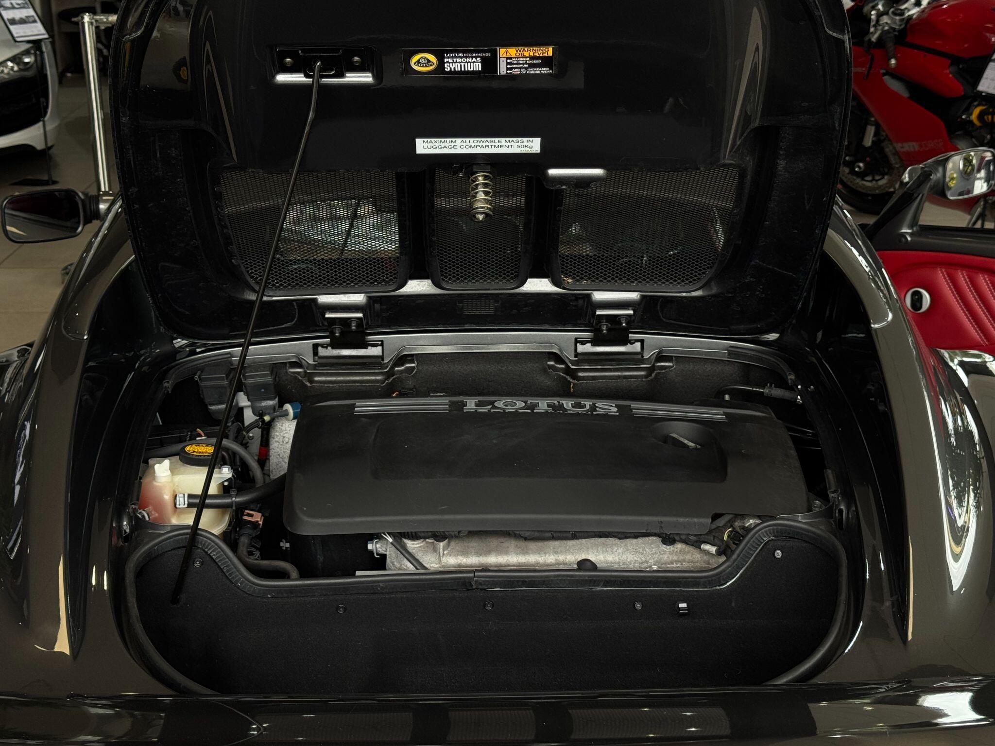 Lotus Elise - Image 14