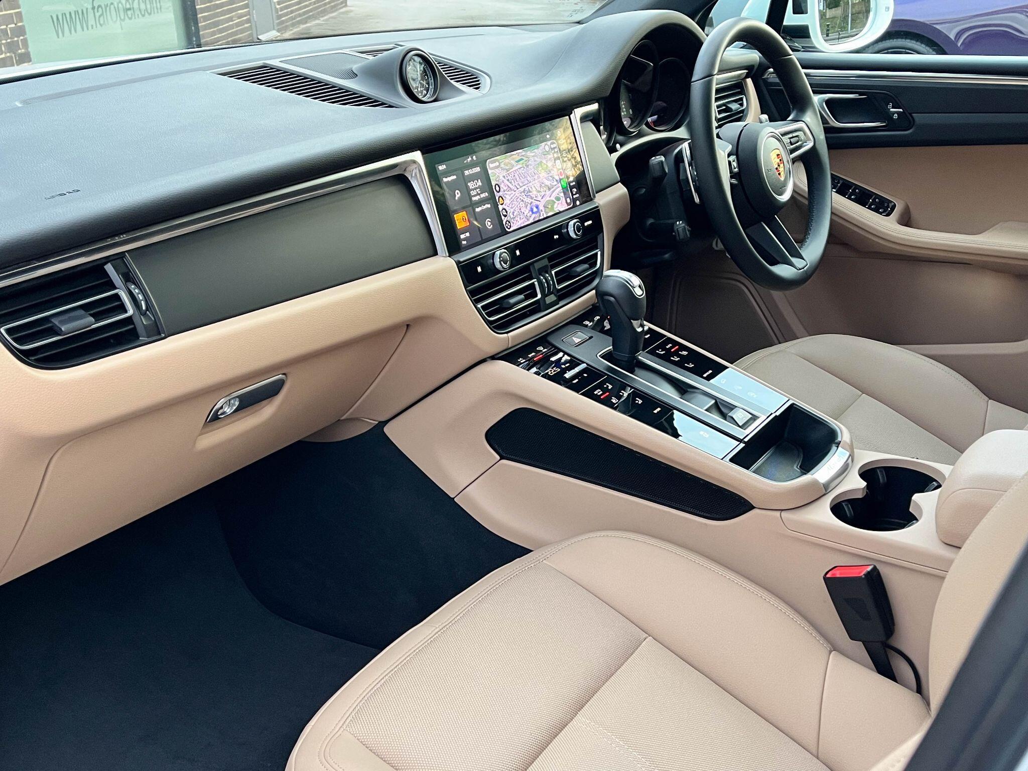 Porsche Macan - Image 6
