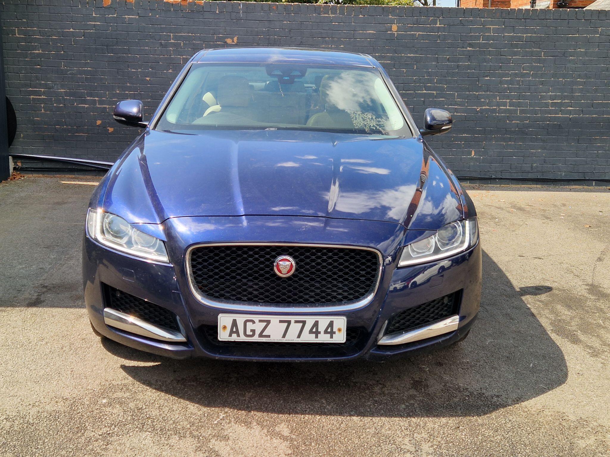 Jaguar XF - Image 4