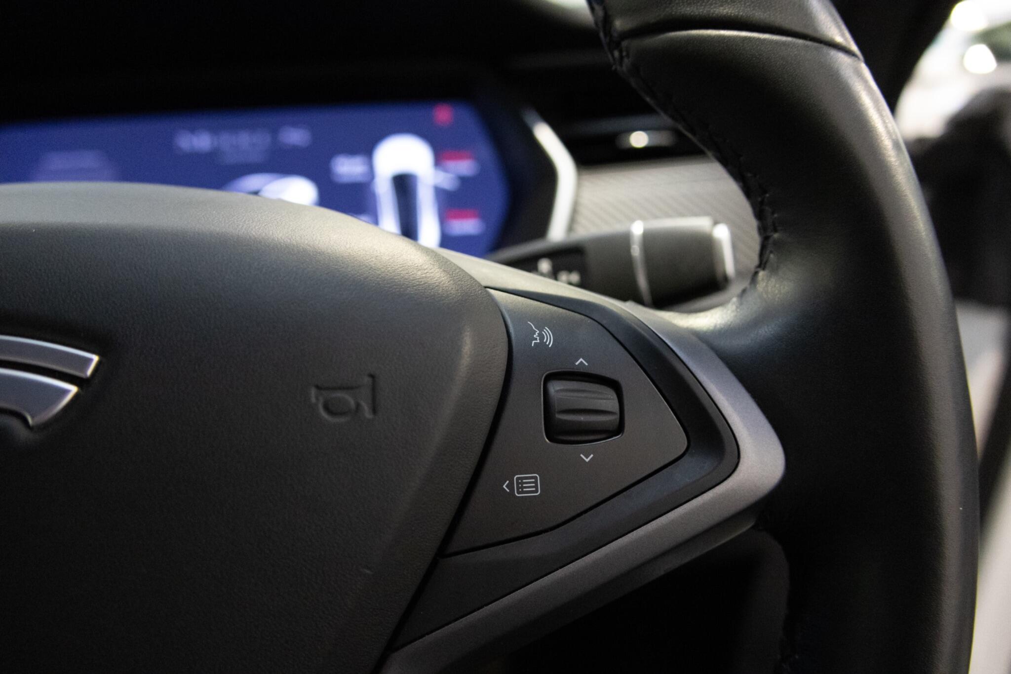 Tesla Model S - Image 19