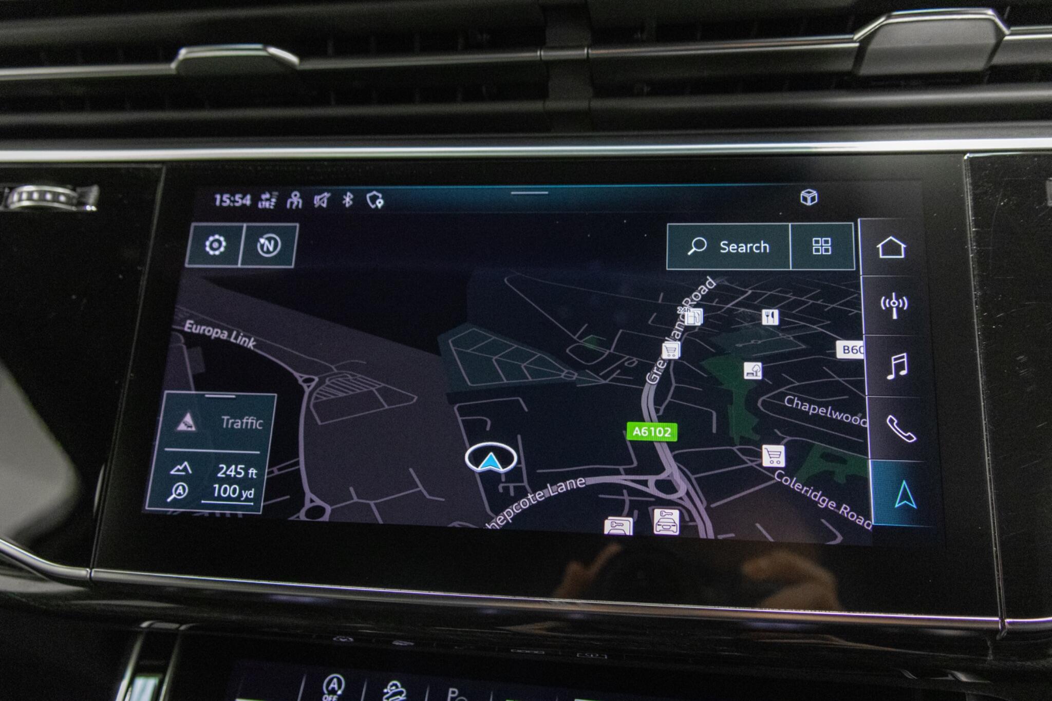 Audi SQ7 - Image 18