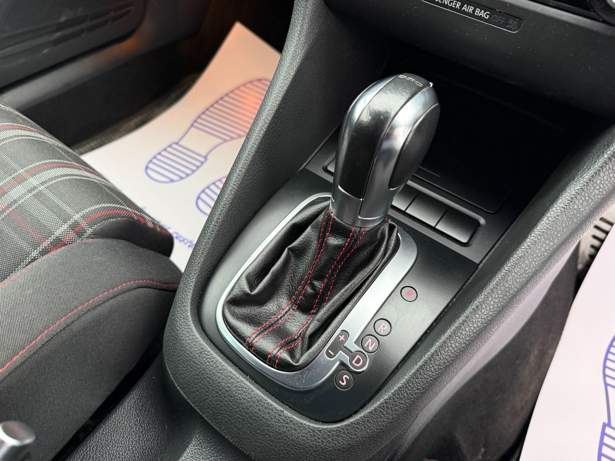 Volkswagen Golf - Image 52