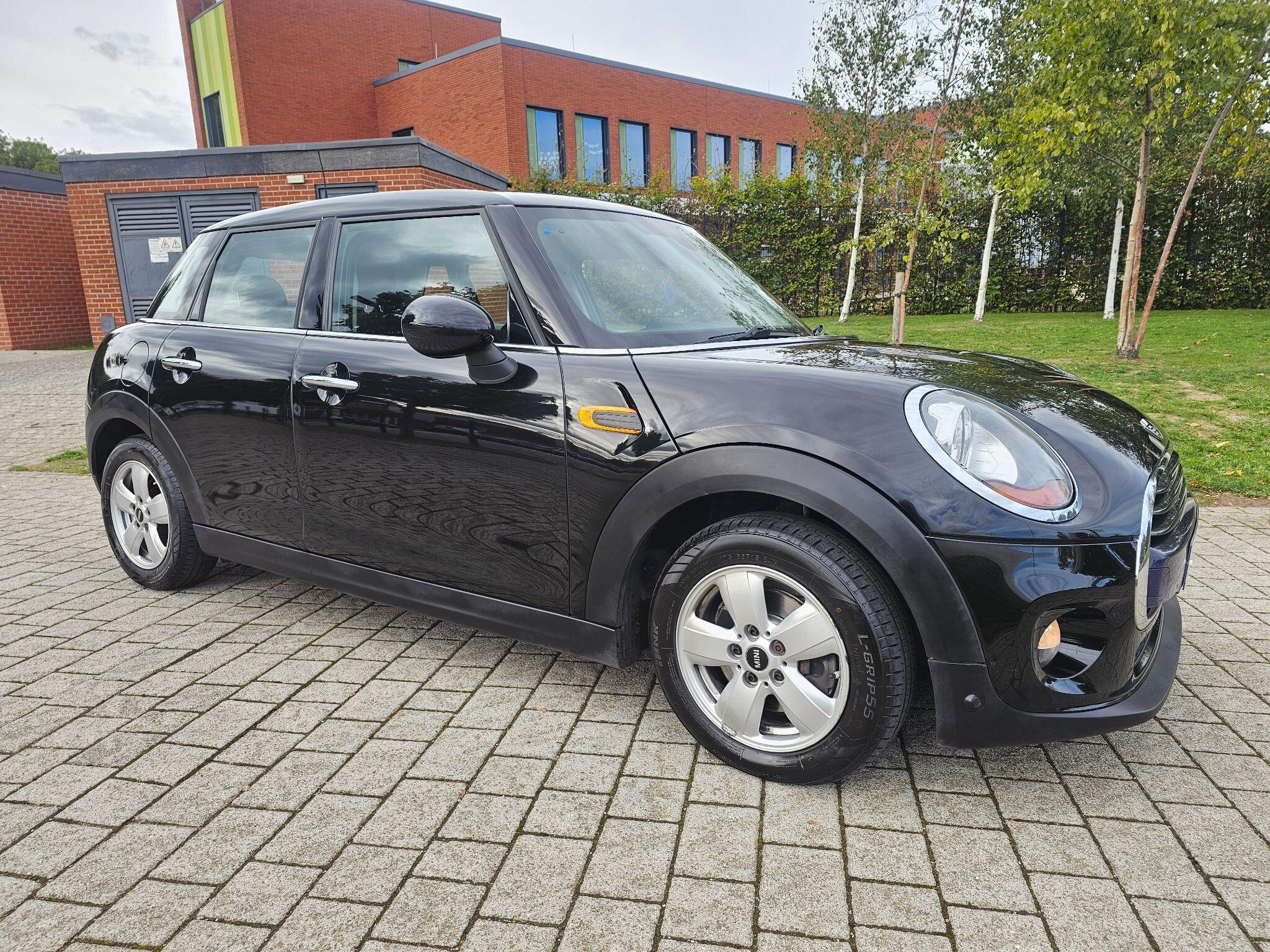 MINI Hatch - Image 6