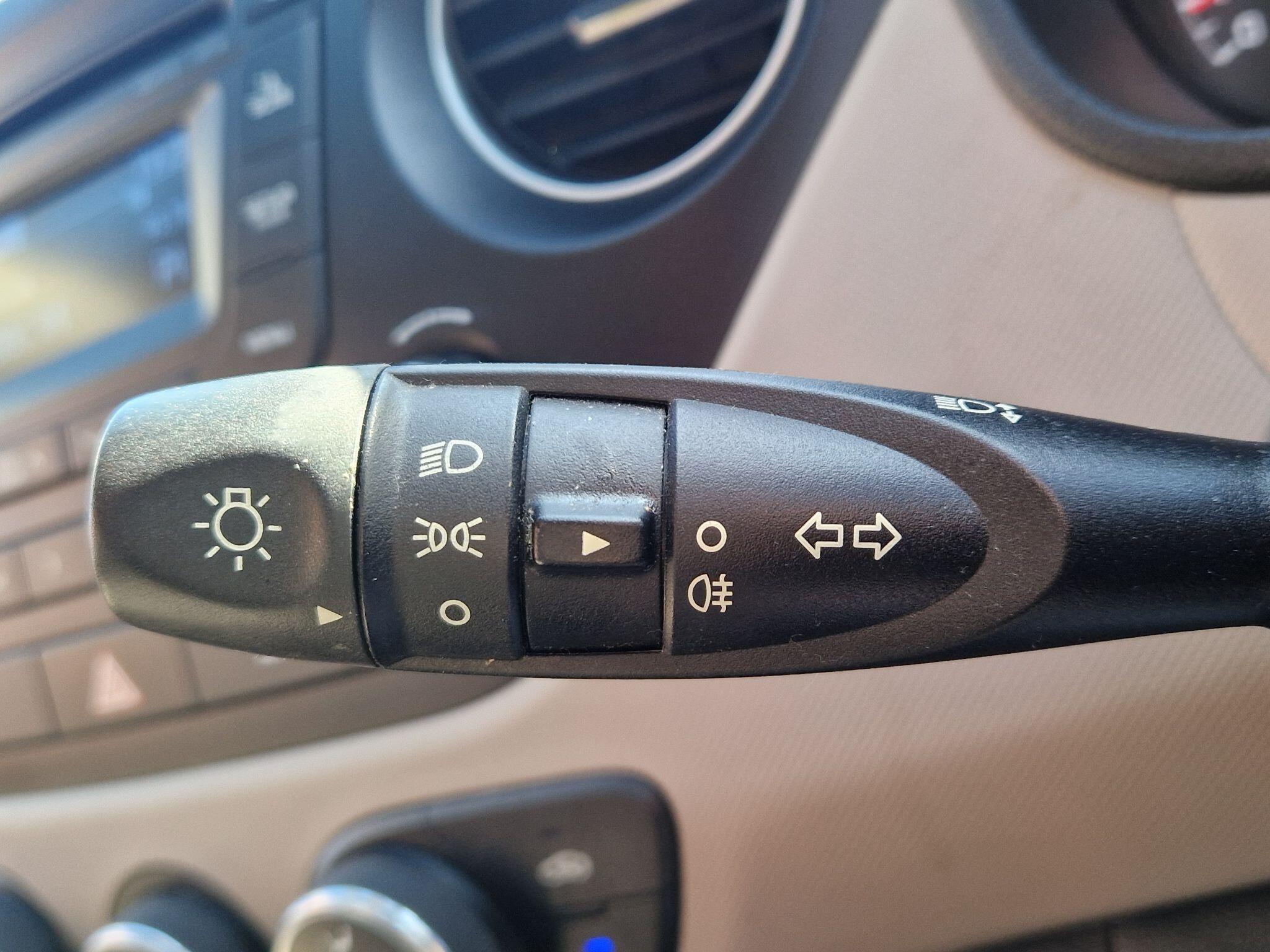 Hyundai i10 - Image 43
