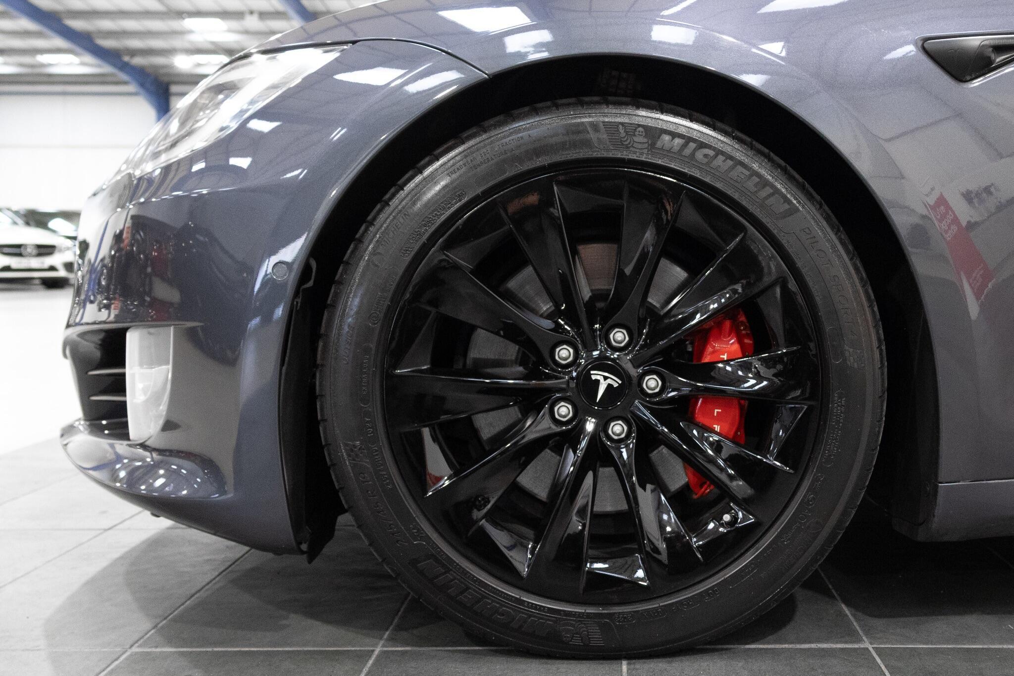 Tesla Model S - Image 28