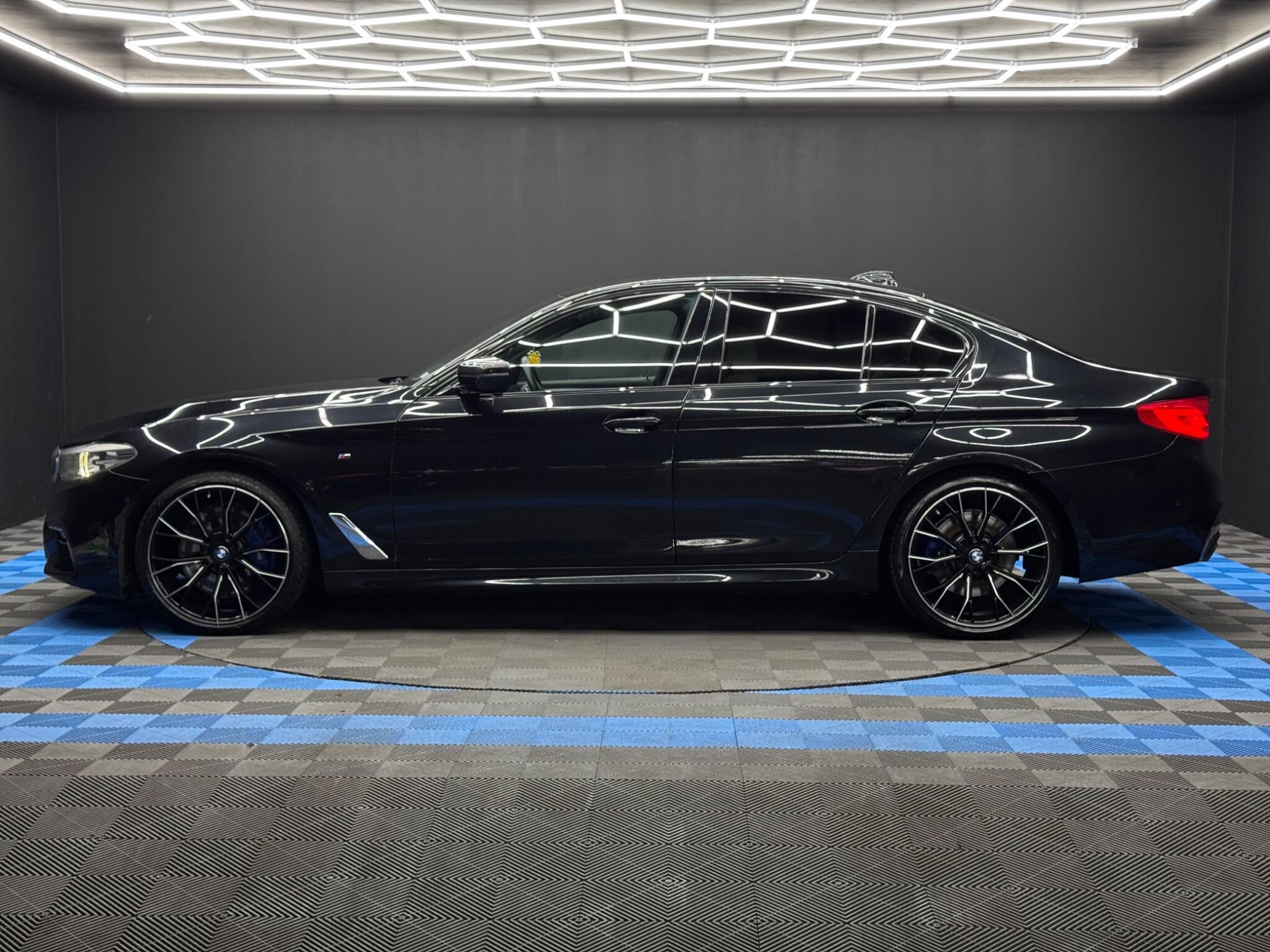 BMW 5 Series - Image 9