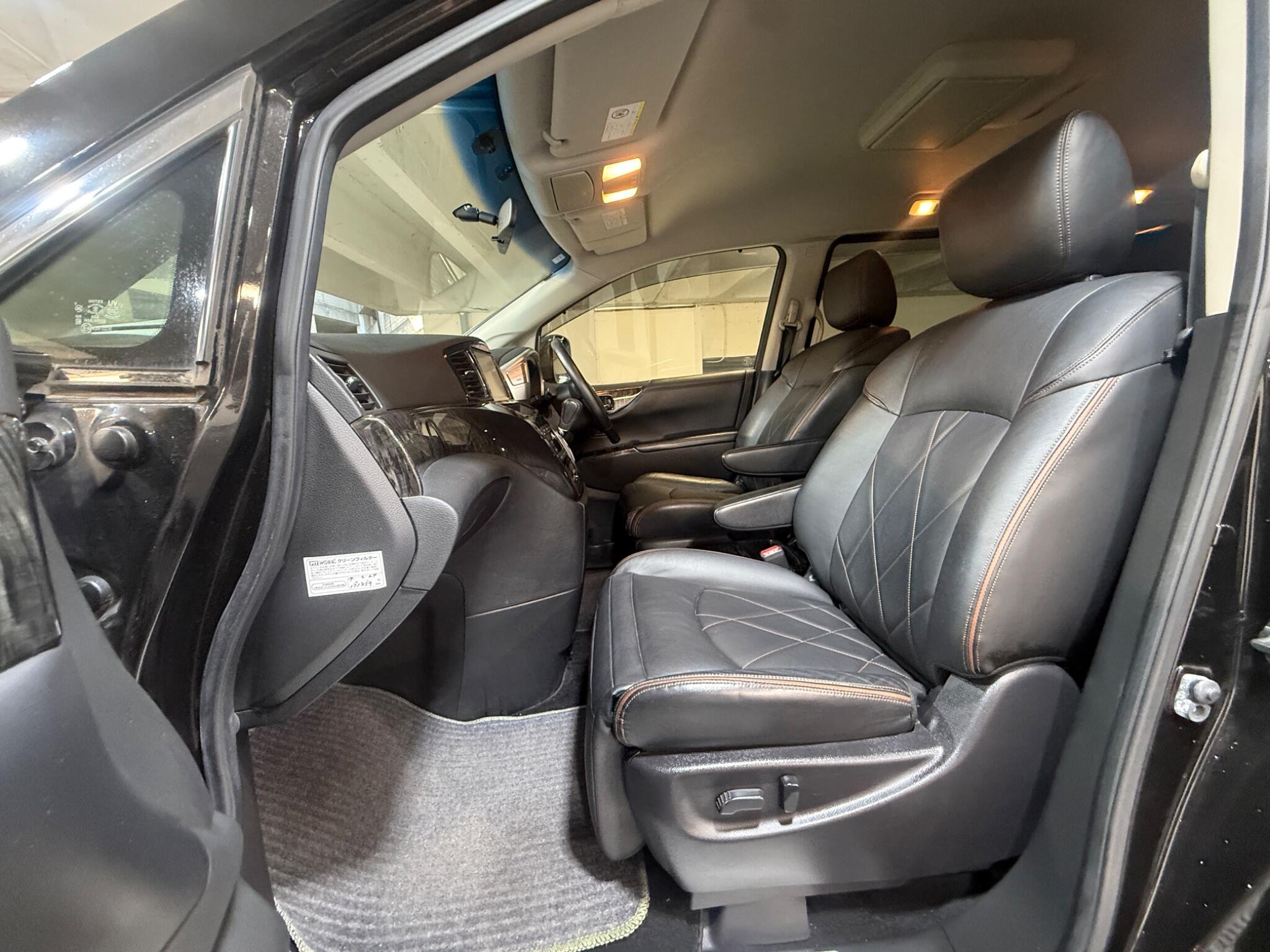 Nissan Elgrand - Image 10