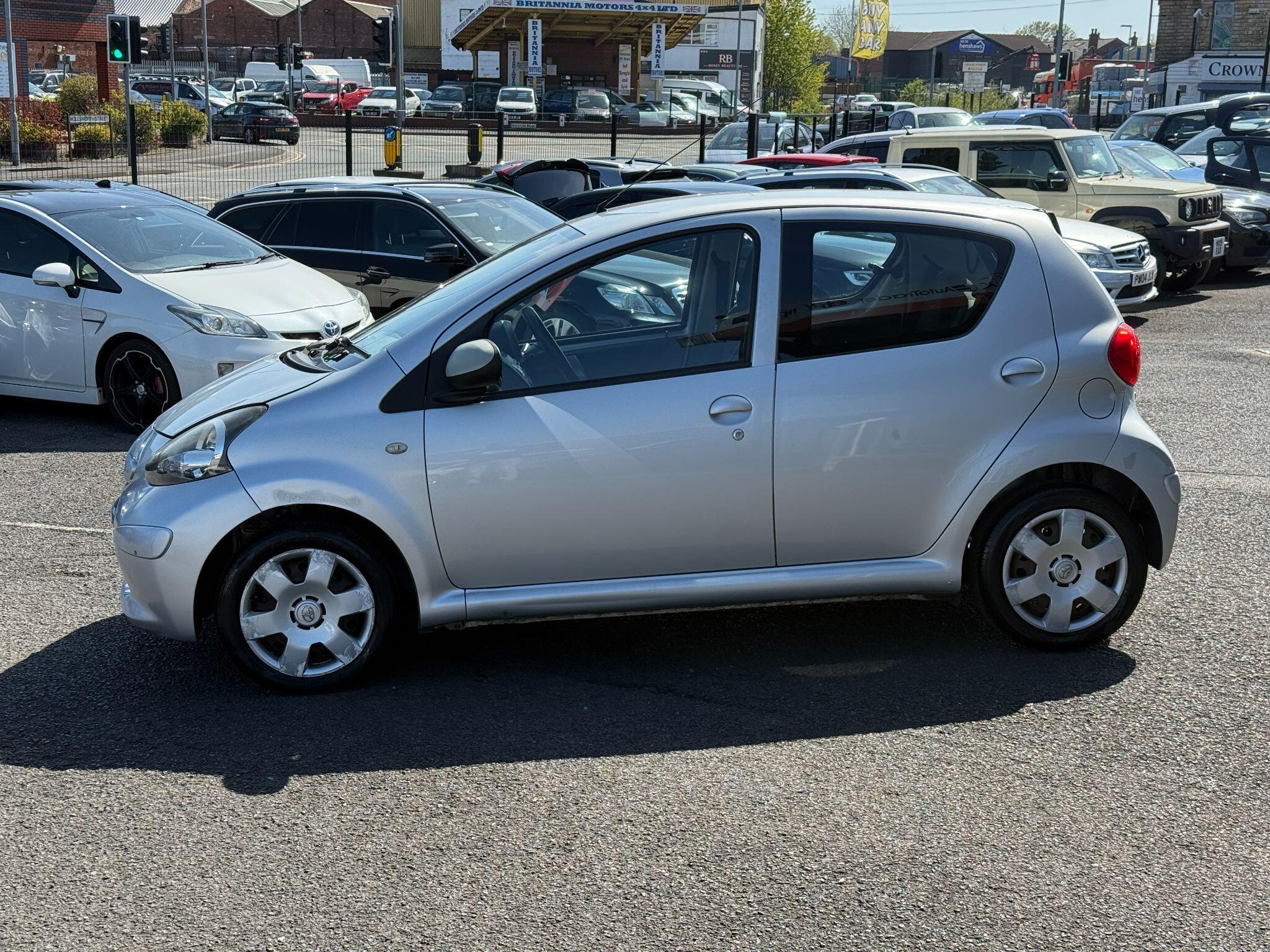Toyota Aygo - Image 7