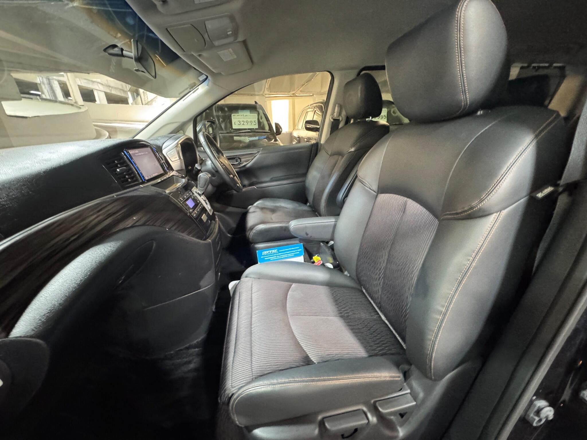 Nissan Elgrand - Image 10