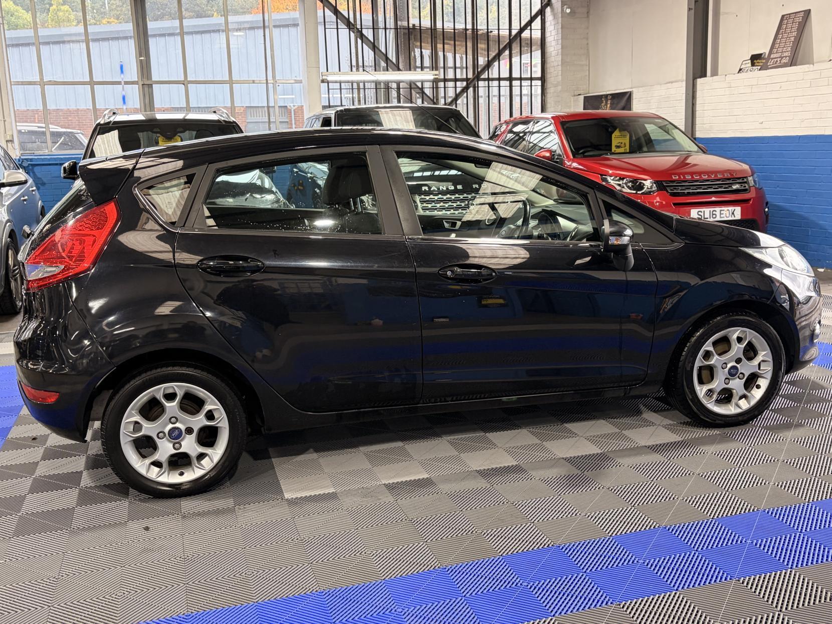 Ford Fiesta - Image 7
