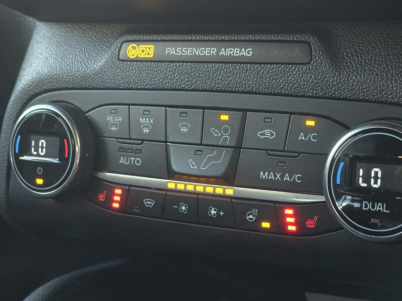 Ford Focus - Image 23