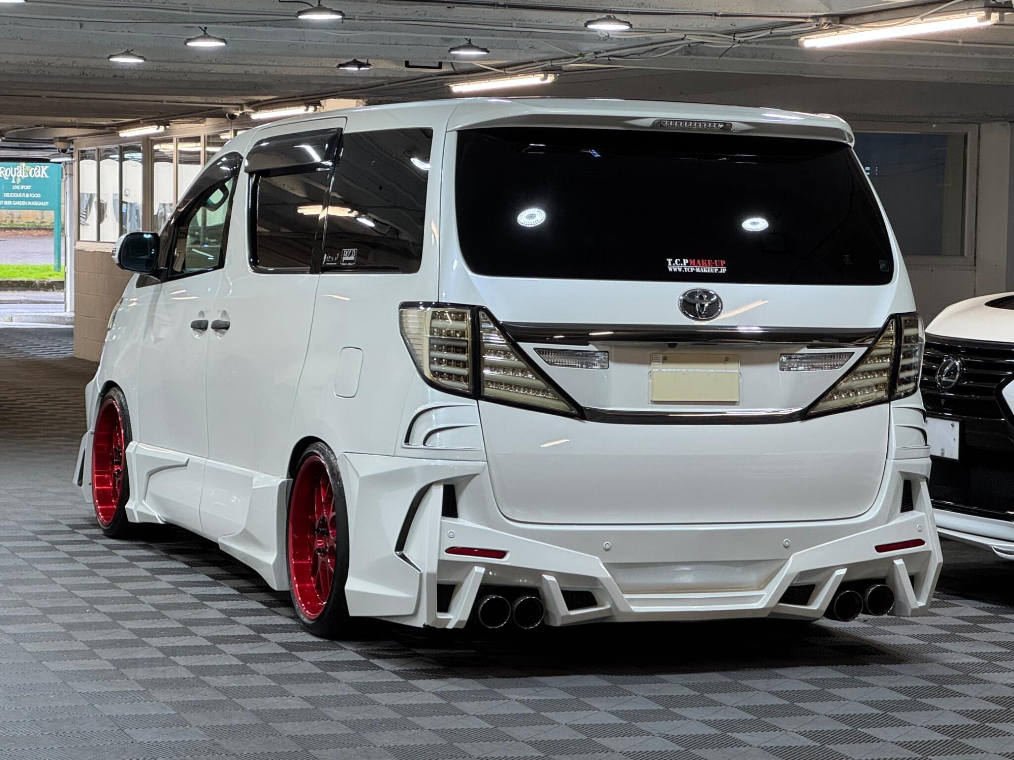 Toyota Vellfire - Image 4